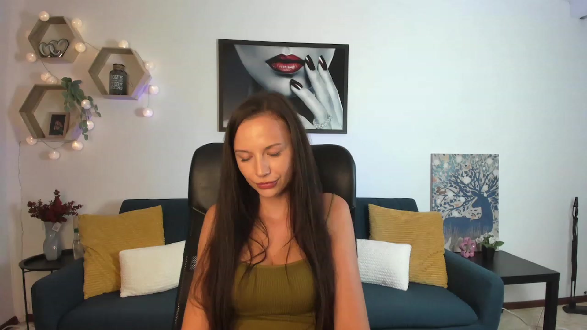 Gallery image thumbnail from Julia_W's myfreecams stream on, 08/20/2023, 21:15 image 4 of 20