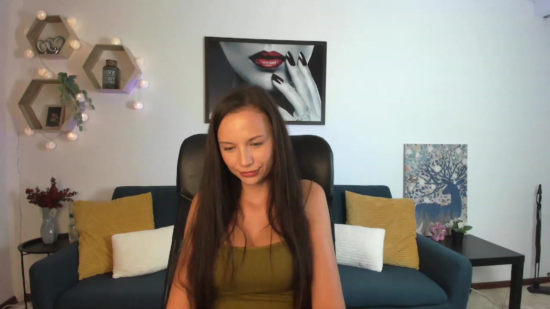 Gallery image thumbnail from Julia_W's myfreecams stream on, 08/20/2023, 21:15 image 10 of 20