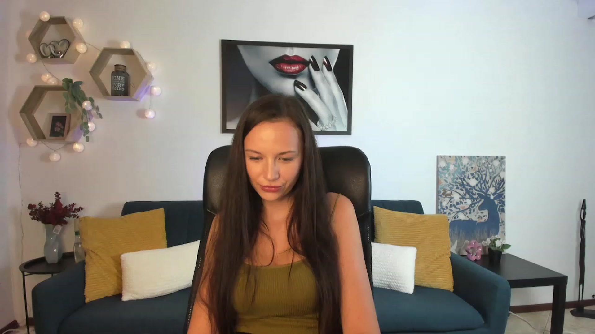 Gallery image thumbnail from Julia_W's myfreecams stream on, 08/20/2023, 21:15 image 16 of 20