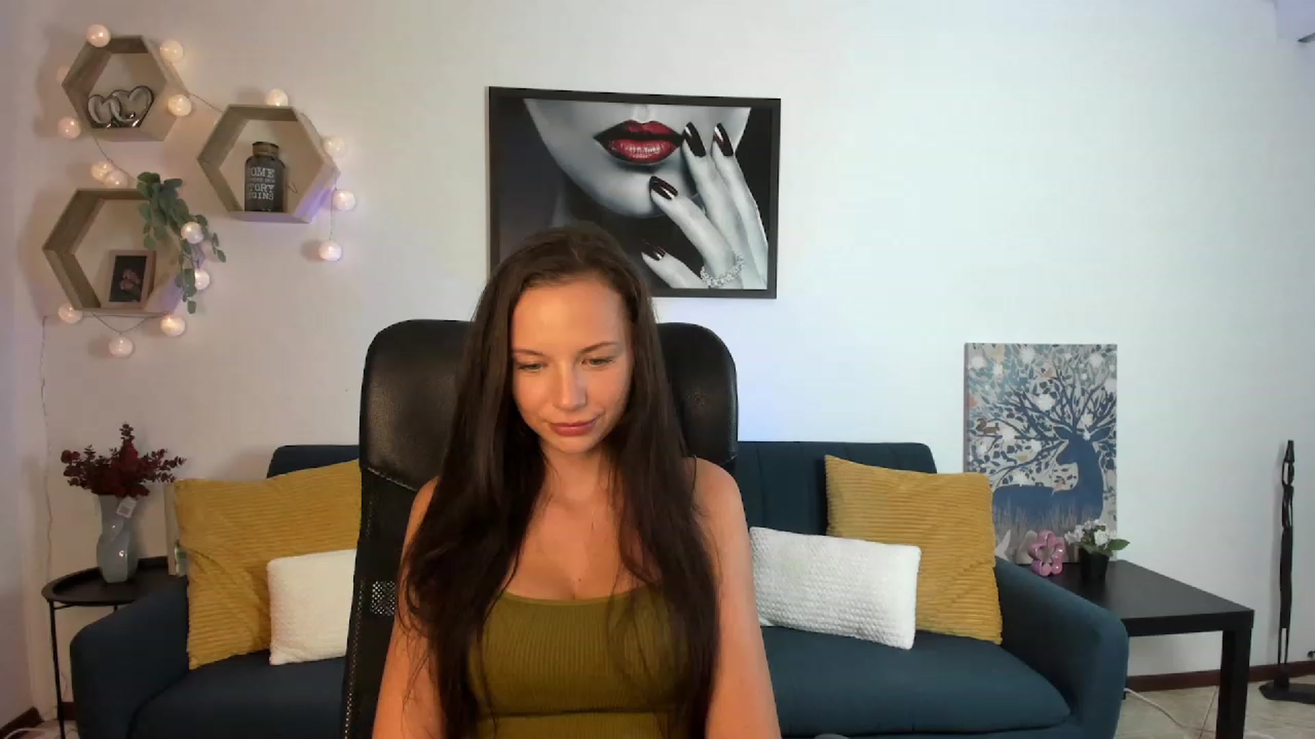 Gallery image thumbnail from Julia_W's myfreecams stream on, 08/20/2023, 22:31 image 7 of 20