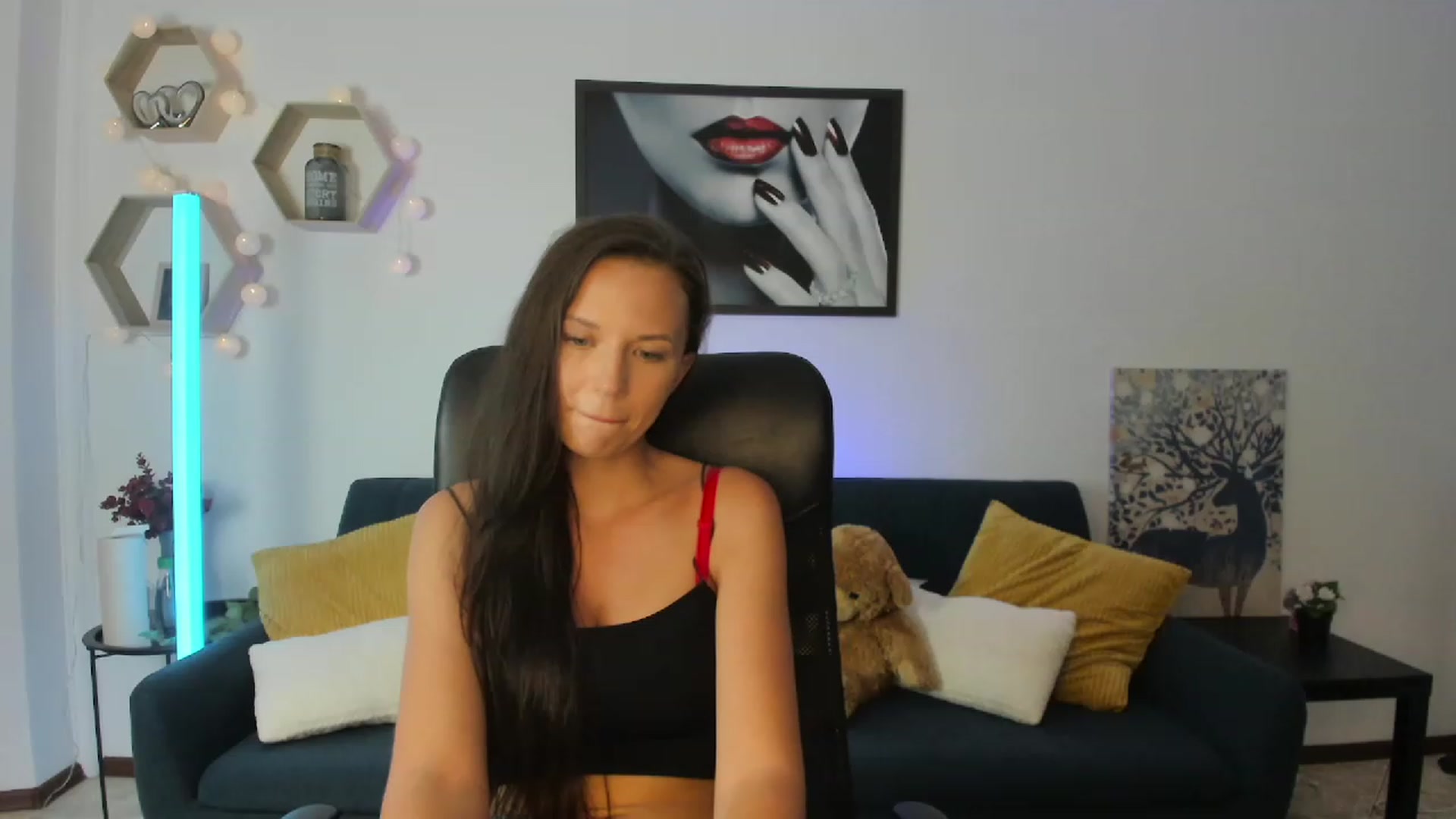 Gallery image thumbnail from Julia_W's myfreecams stream on, 08/27/2023, 19:49 image 17 of 20