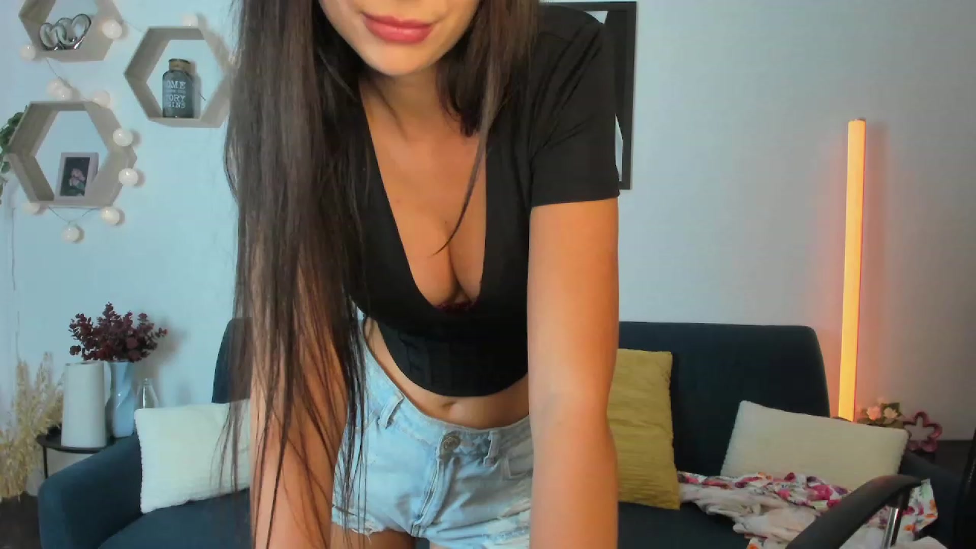 Gallery image thumbnail from Julia_W's myfreecams stream on, 09/06/2023, 22:05 image 9 of 20