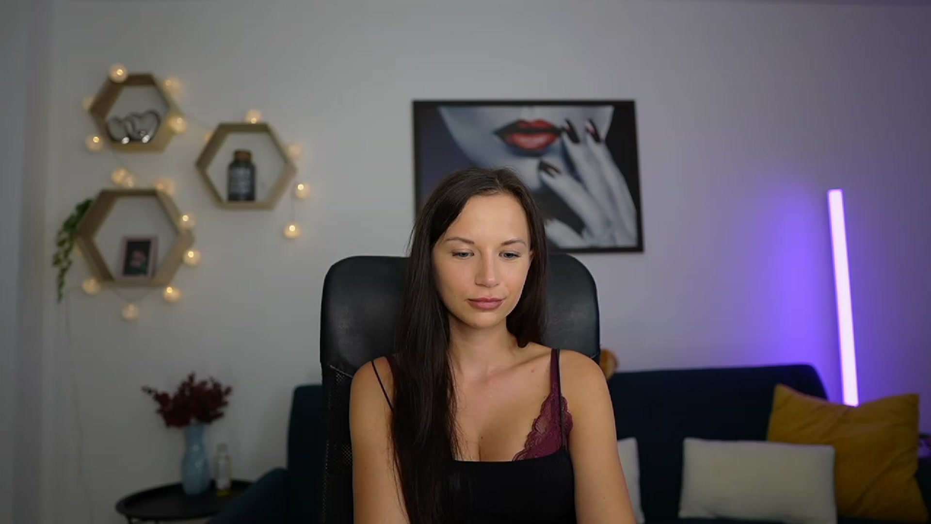 Gallery image thumbnail from Julia_W's myfreecams stream on, 09/14/2023, 20:19 image 7 of 20