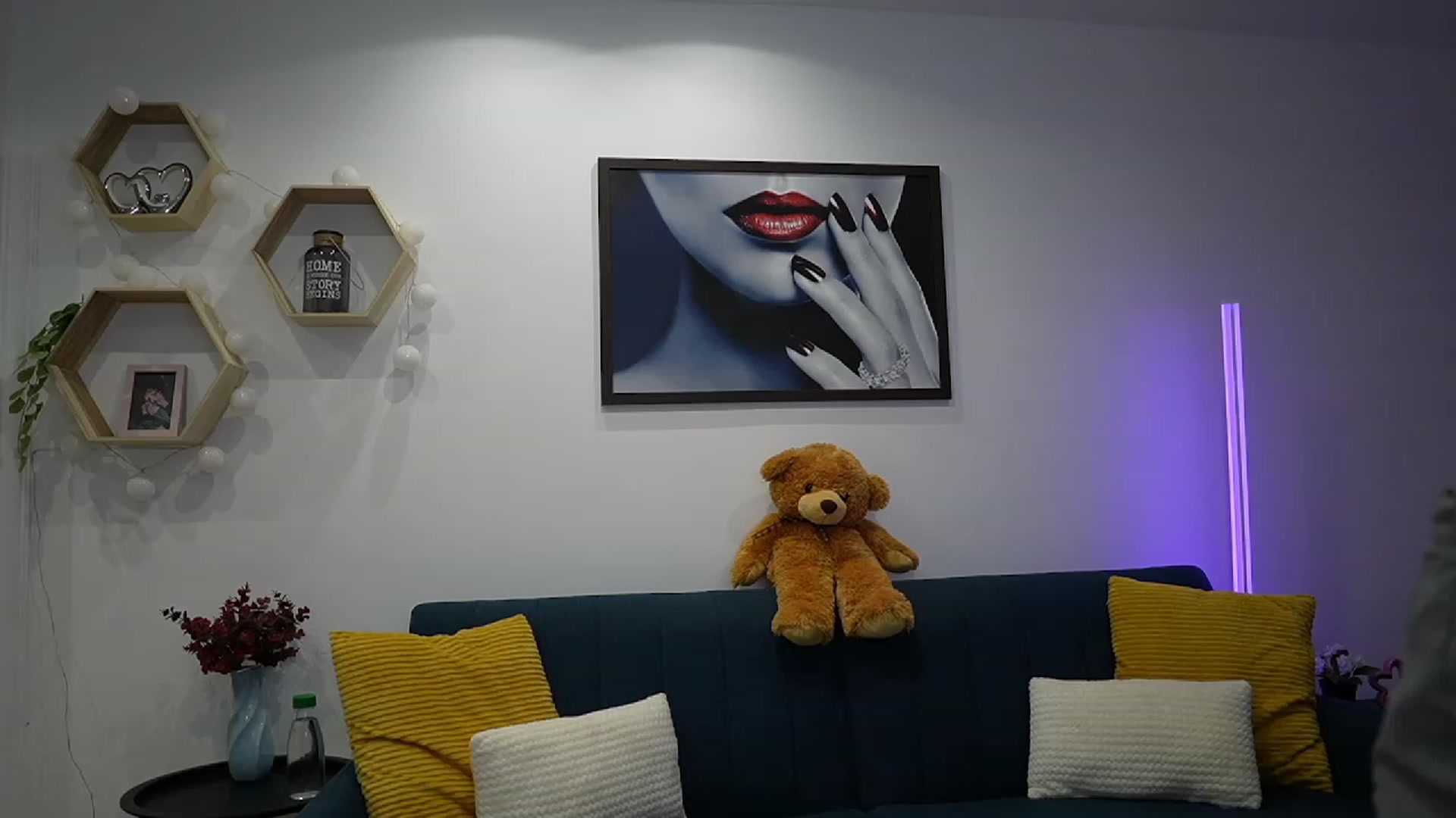 Gallery image thumbnail from Julia_W's myfreecams stream on, 09/18/2023, 19:18 image 1 of 20
