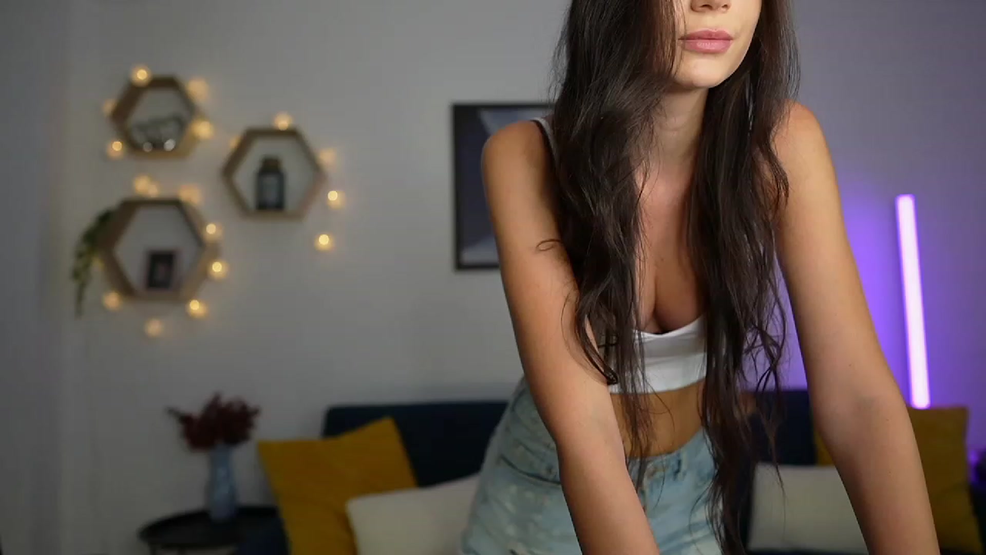 Gallery image thumbnail from Julia_W's myfreecams stream on, 09/19/2023, 19:45 image 4 of 20