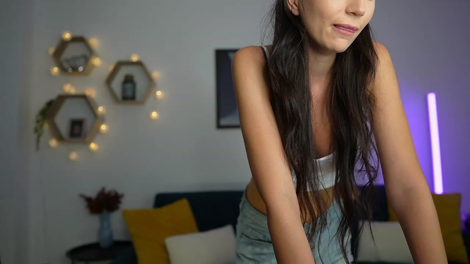 Gallery image thumbnail from Julia_W's myfreecams stream on, 09/19/2023, 19:45 image 5 of 20