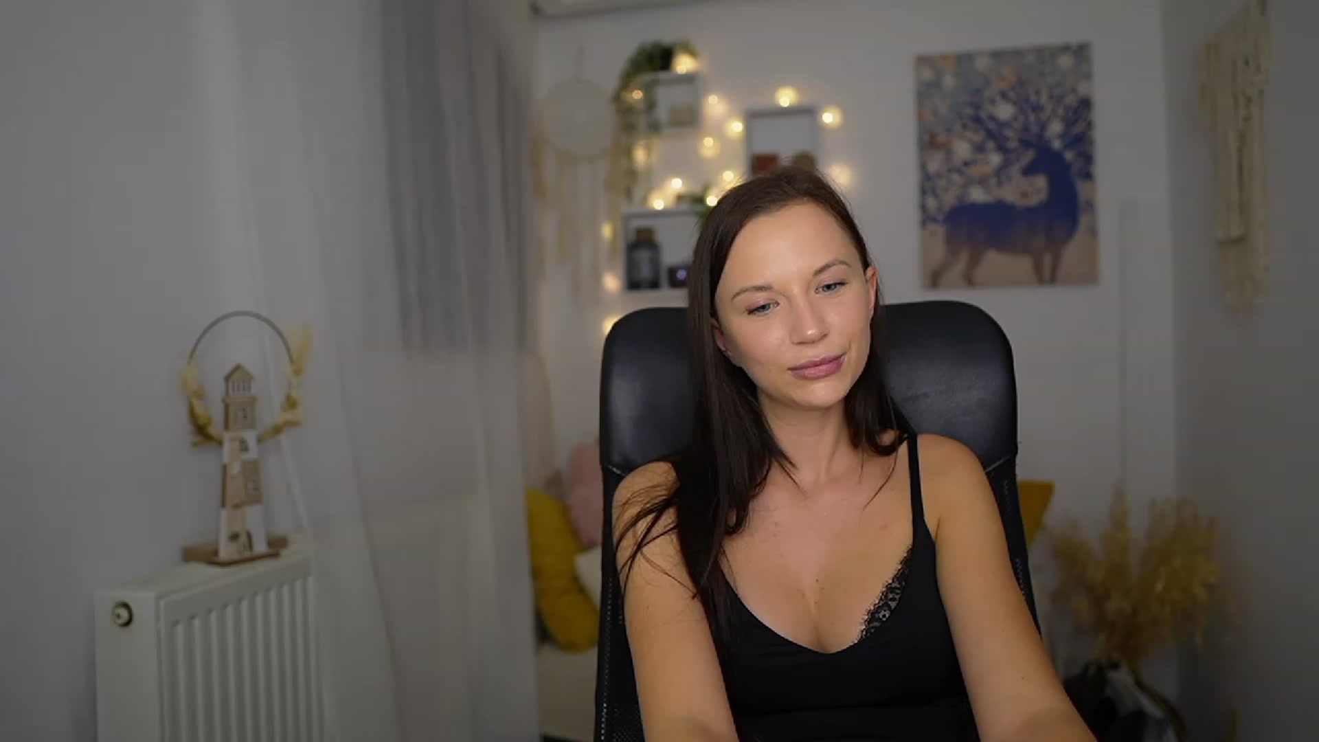 Gallery image thumbnail from Julia_W's myfreecams stream on, 10/19/2023, 21:03 image 1 of 20