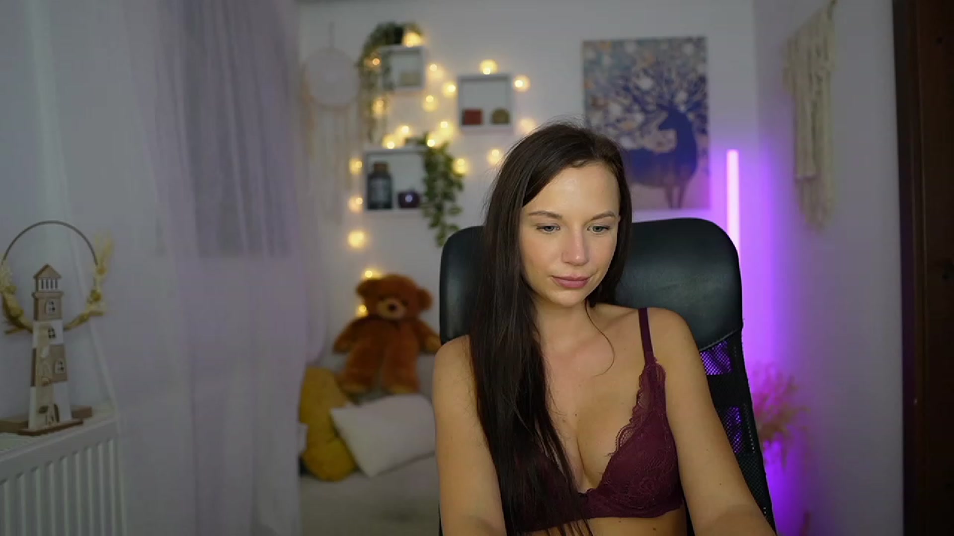 Gallery image thumbnail from Julia_W's myfreecams stream on, 10/22/2023, 22:01 image 9 of 20