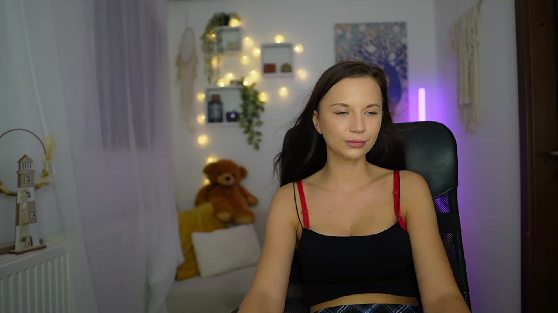 Gallery image thumbnail from Julia_W's myfreecams stream on, 10/23/2023, 18:54 image 15 of 20