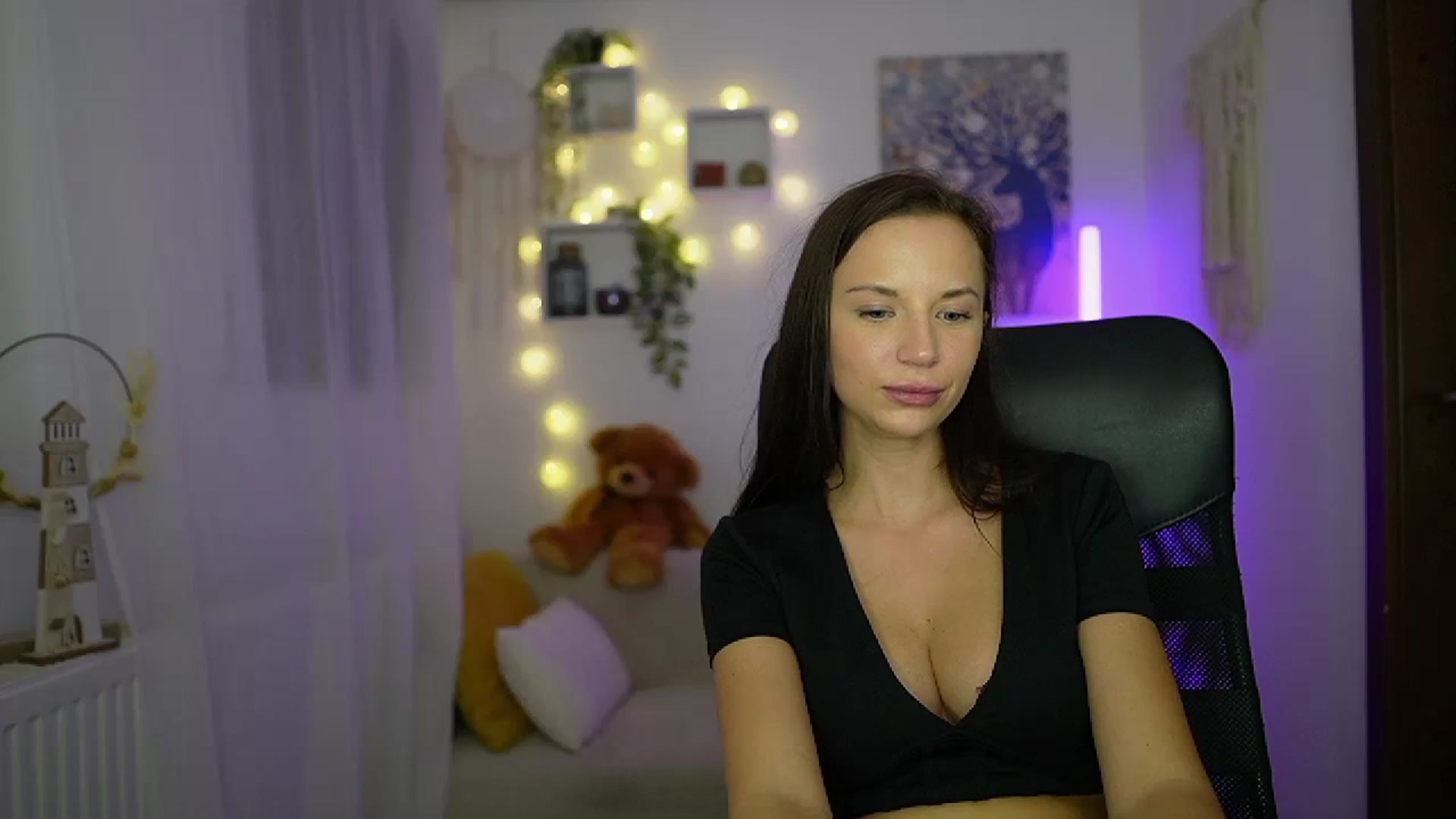 Gallery image thumbnail from Julia_W's myfreecams stream on, 10/26/2023, 20:40 image 13 of 20