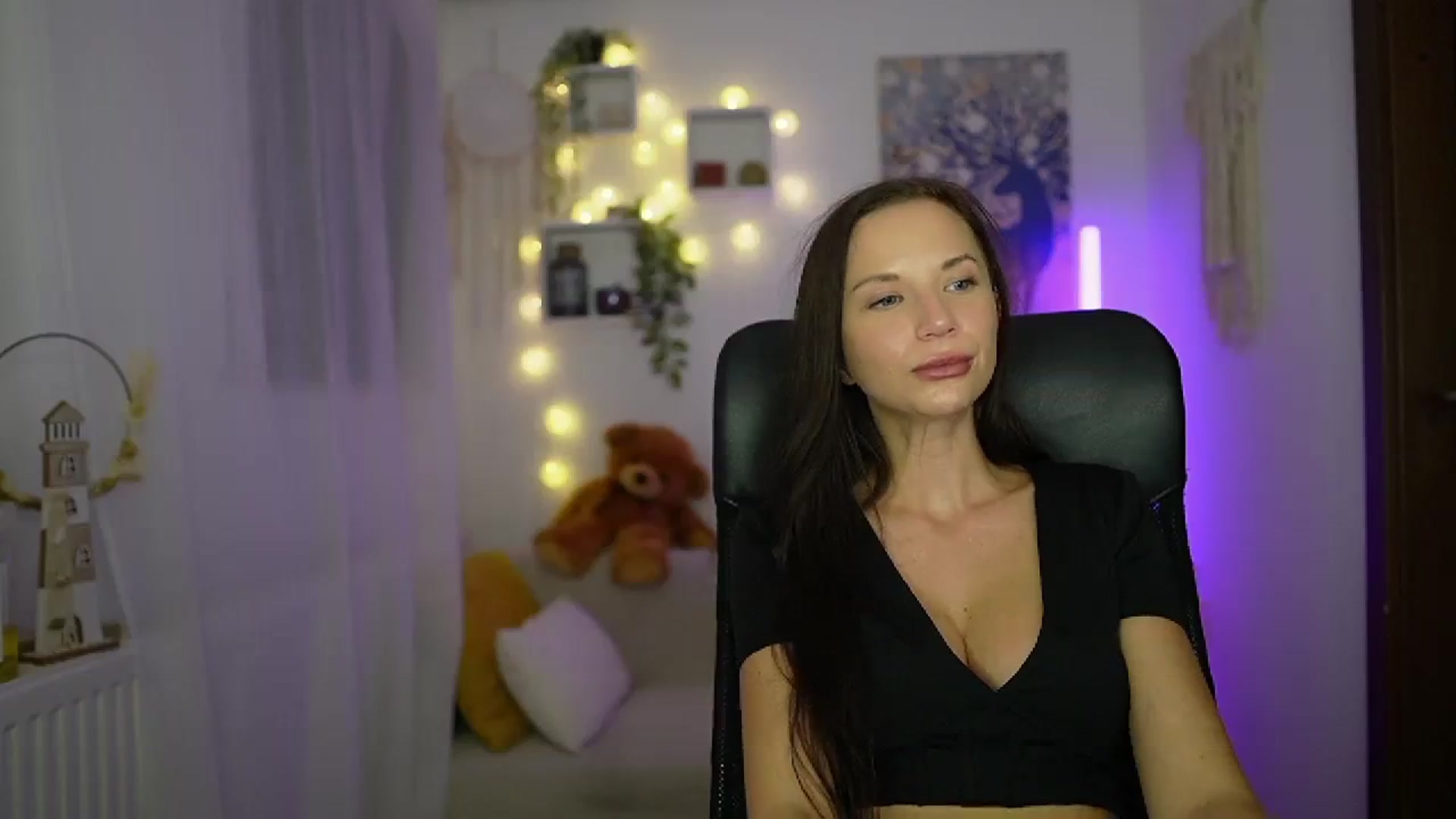 Gallery image thumbnail from Julia_W's myfreecams stream on, 10/26/2023, 22:37 image 9 of 20