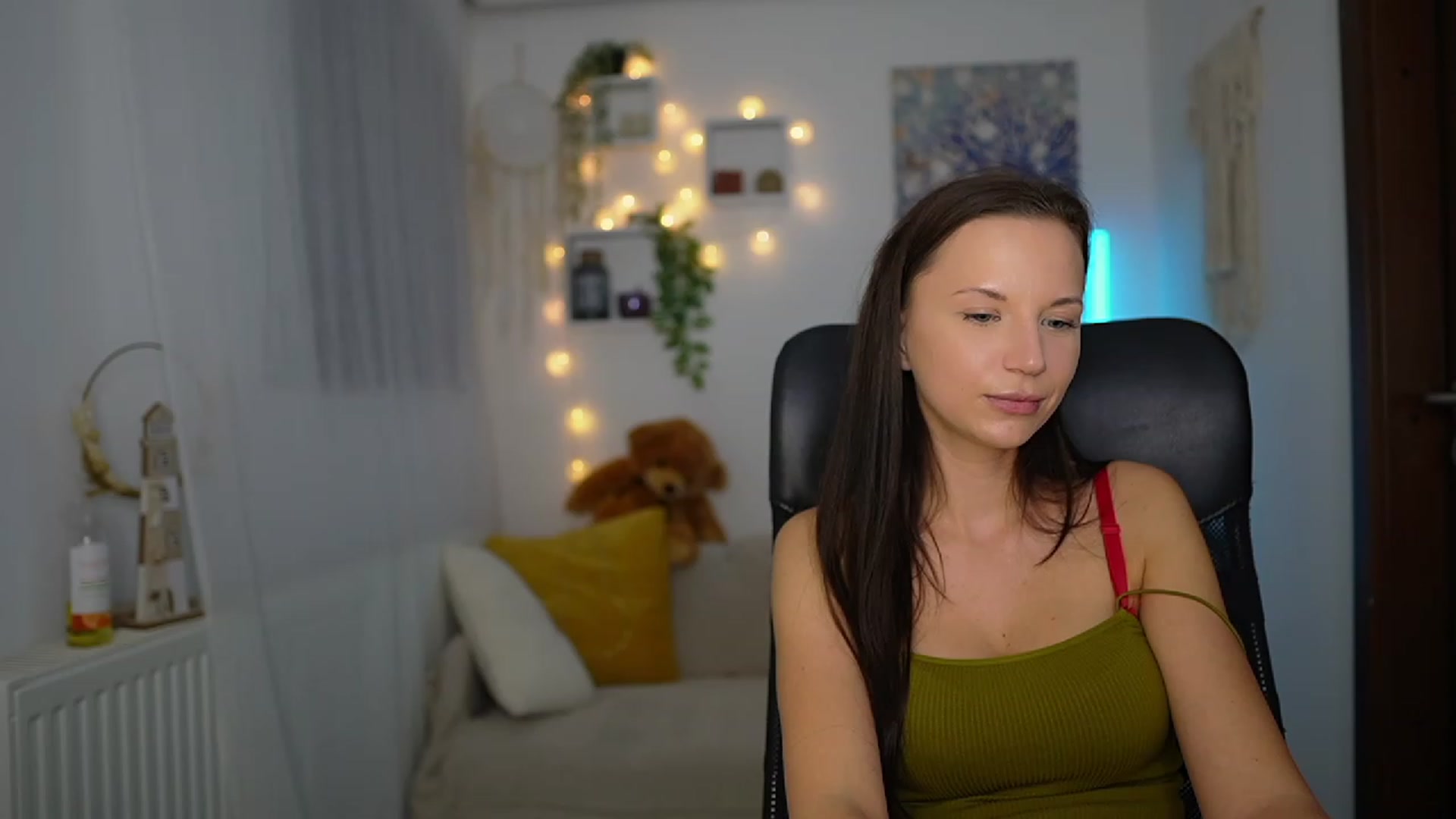Gallery image thumbnail from Julia_W's myfreecams stream on, 11/02/2023, 20:49 image 8 of 20