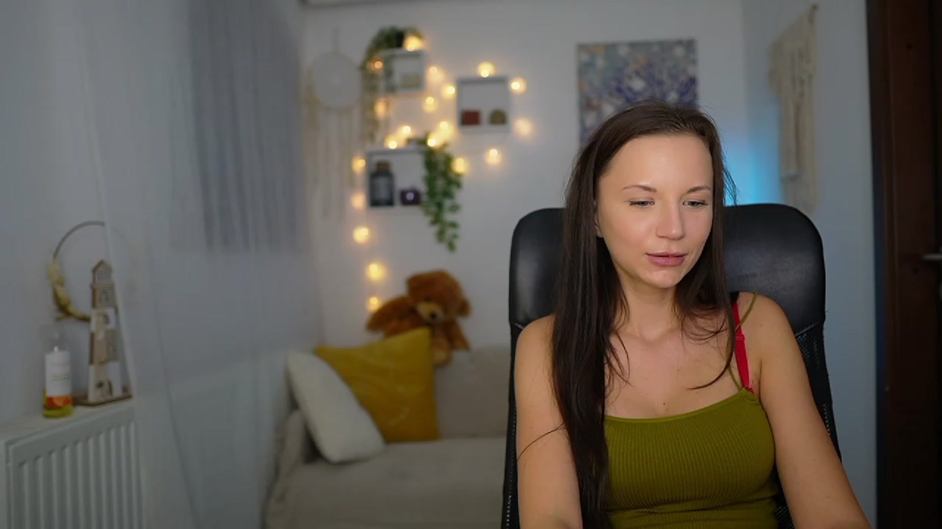 Gallery image thumbnail from Julia_W's myfreecams stream on, 11/02/2023, 20:49 image 7 of 20