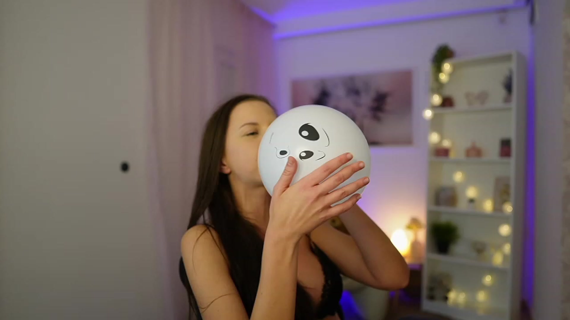 Gallery image thumbnail from Julia_W's myfreecams stream on, 11/13/2023, 16:18 image 3 of 20