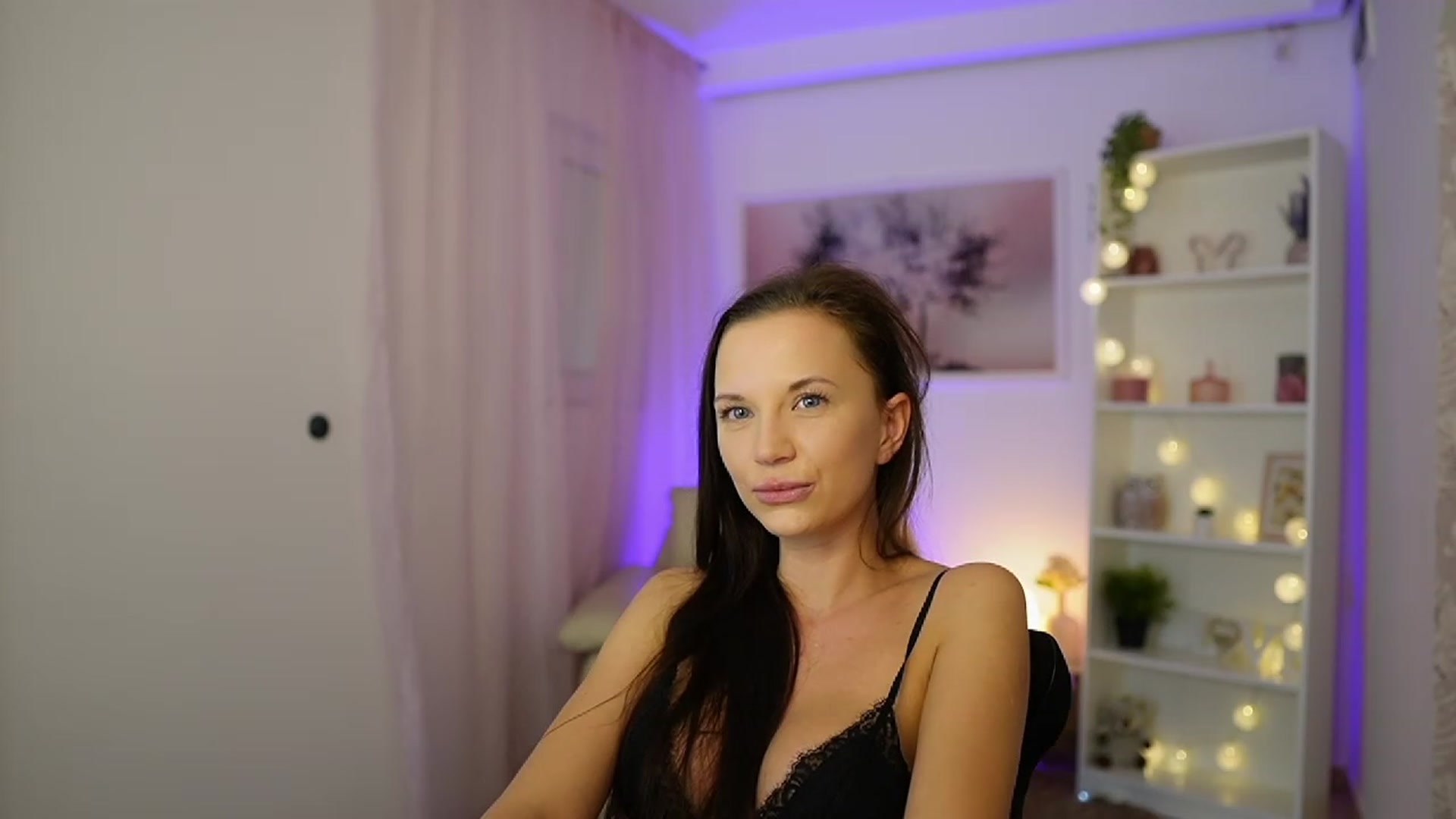 Gallery image thumbnail from Julia_W's myfreecams stream on, 11/13/2023, 16:18 image 15 of 20