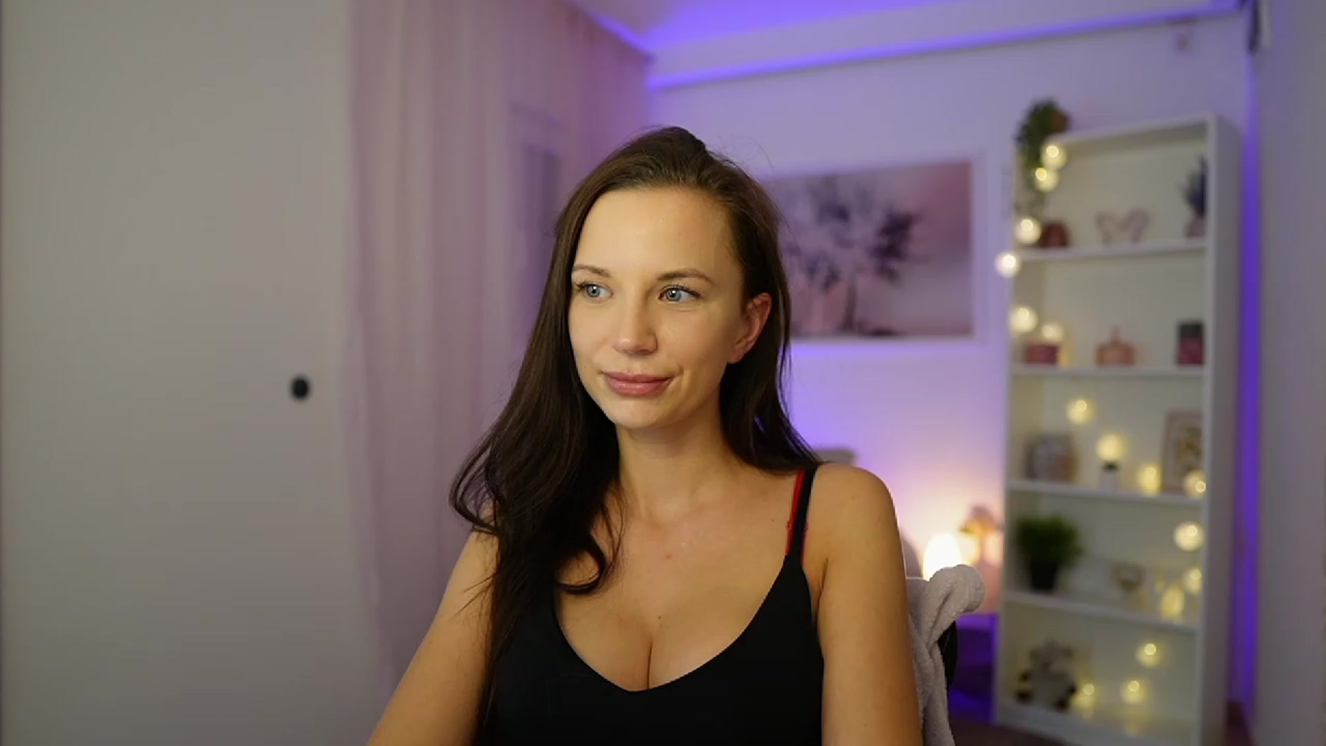 Gallery image thumbnail from Julia_W's myfreecams stream on, 11/16/2023, 16:03 image 10 of 20