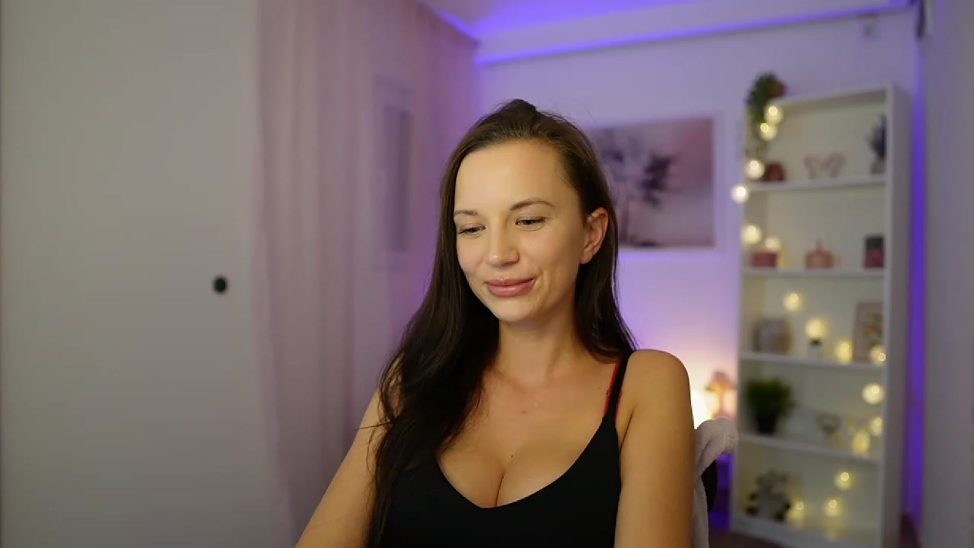 Gallery image thumbnail from Julia_W's myfreecams stream on, 11/16/2023, 16:03 image 12 of 20