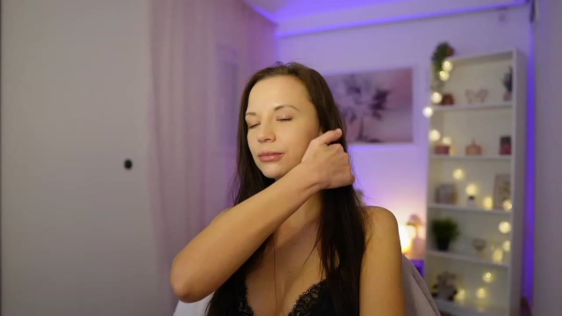 Gallery image thumbnail from Julia_W's myfreecams stream on, 11/17/2023, 17:07 image 13 of 20