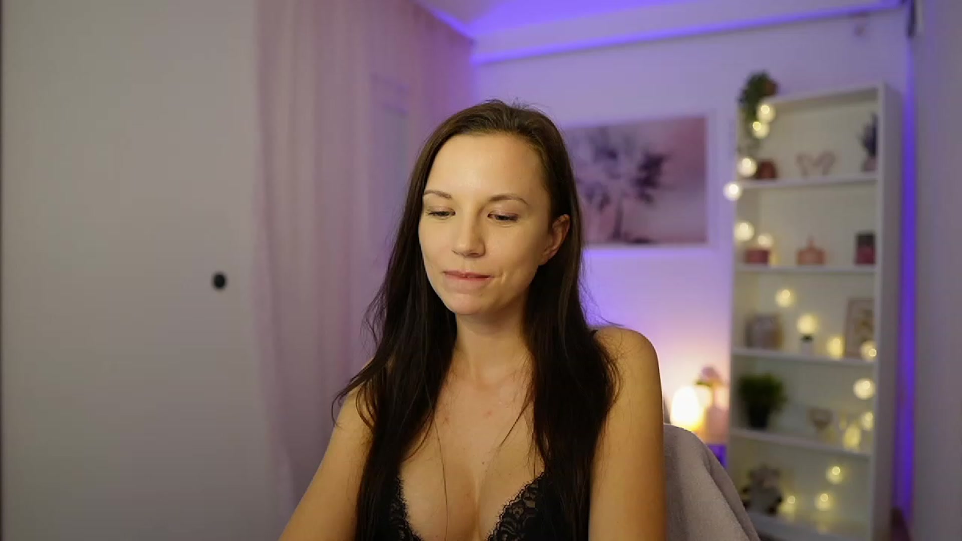 Gallery image thumbnail from Julia_W's myfreecams stream on, 11/17/2023, 17:07 image 8 of 20