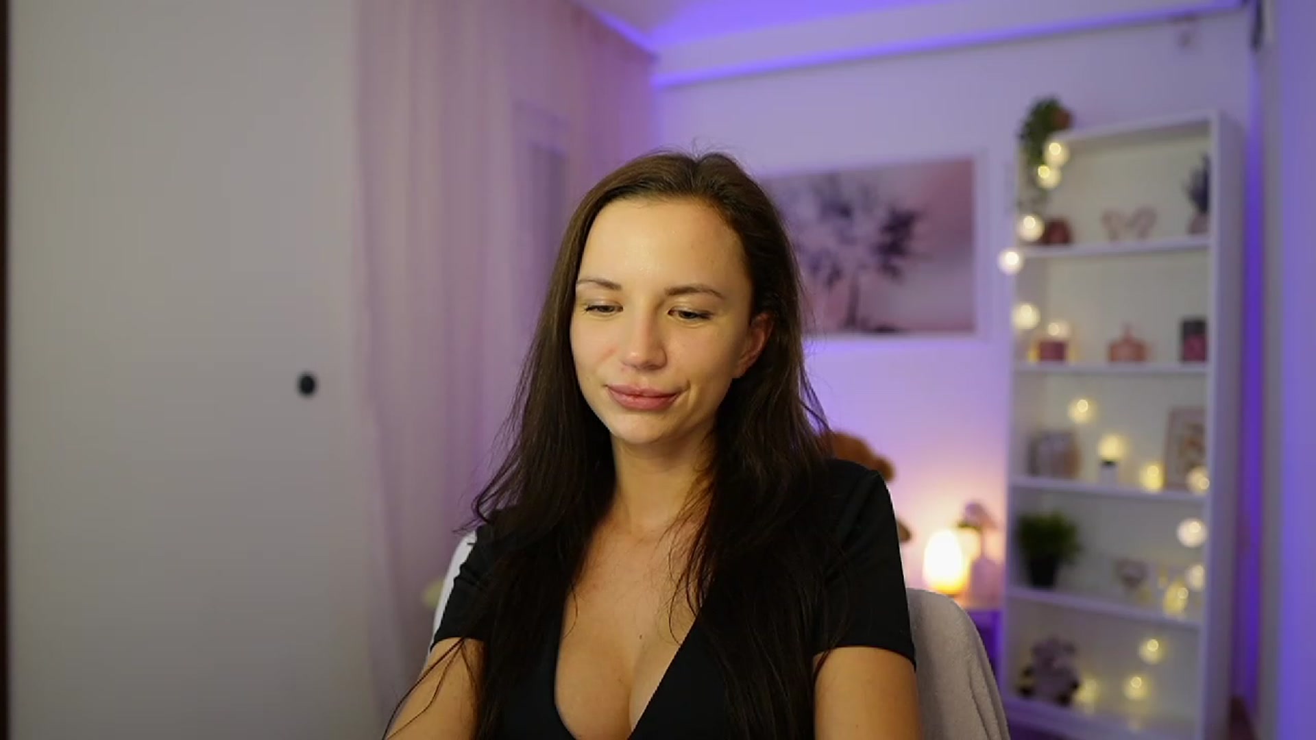 Gallery image thumbnail from Julia_W's myfreecams stream on, 11/20/2023, 18:56 image 2 of 20