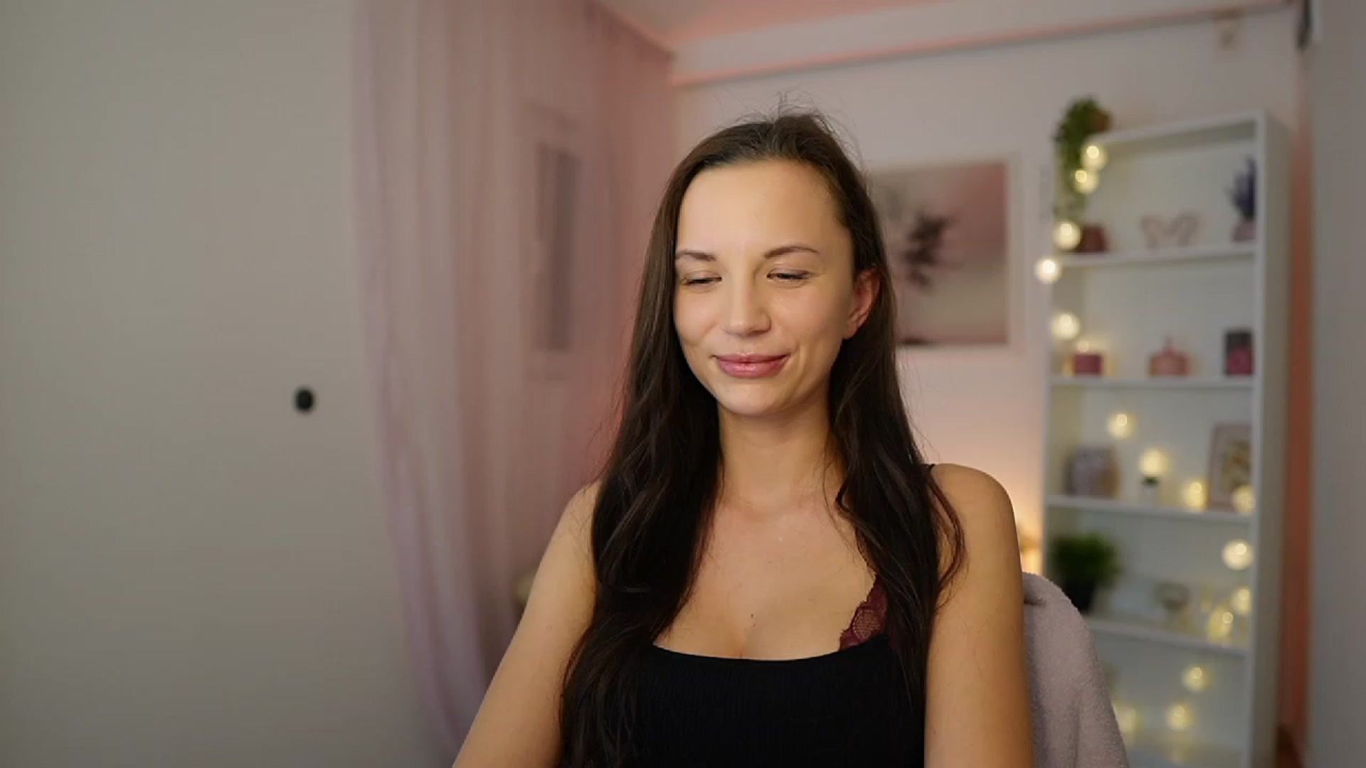 Gallery image thumbnail from Julia_W's myfreecams stream on, 12/06/2023, 15:00 image 16 of 20