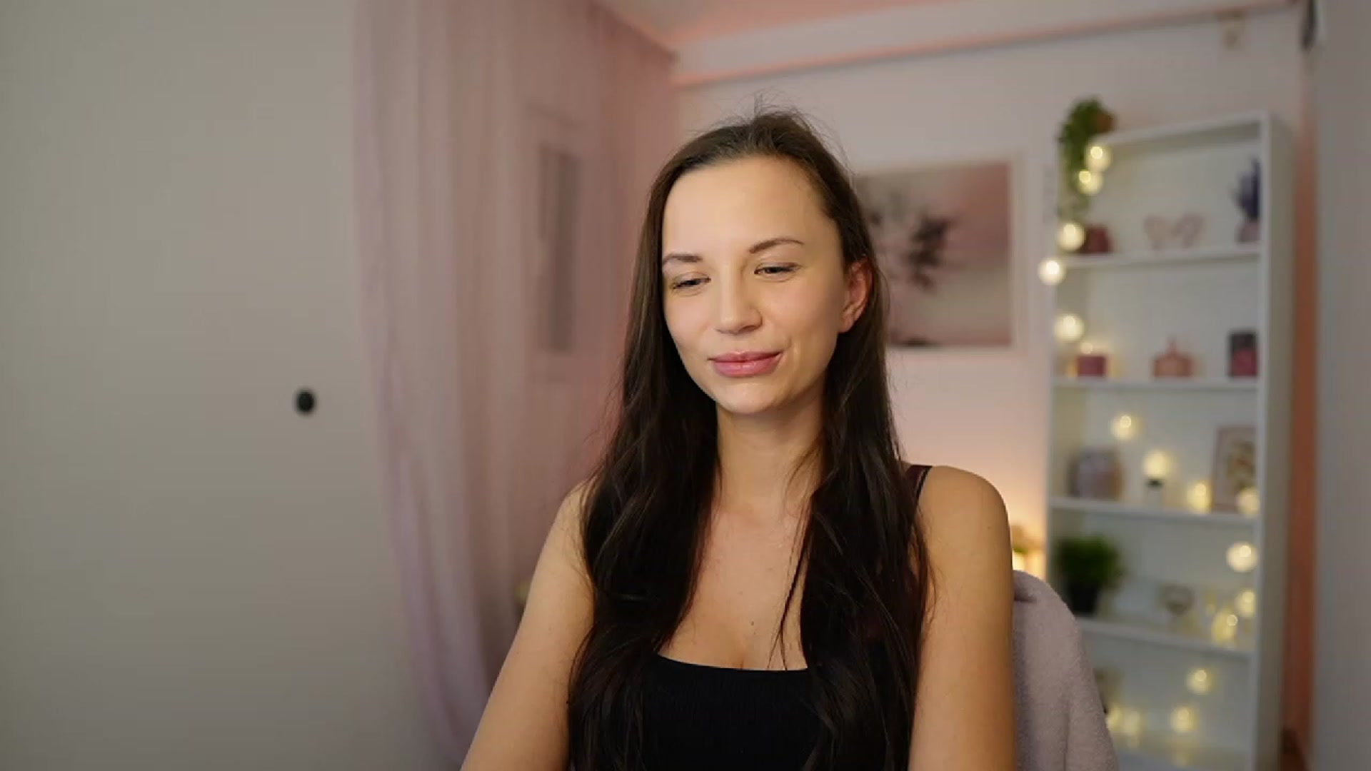 Gallery image thumbnail from Julia_W's myfreecams stream on, 12/06/2023, 15:00 image 13 of 20