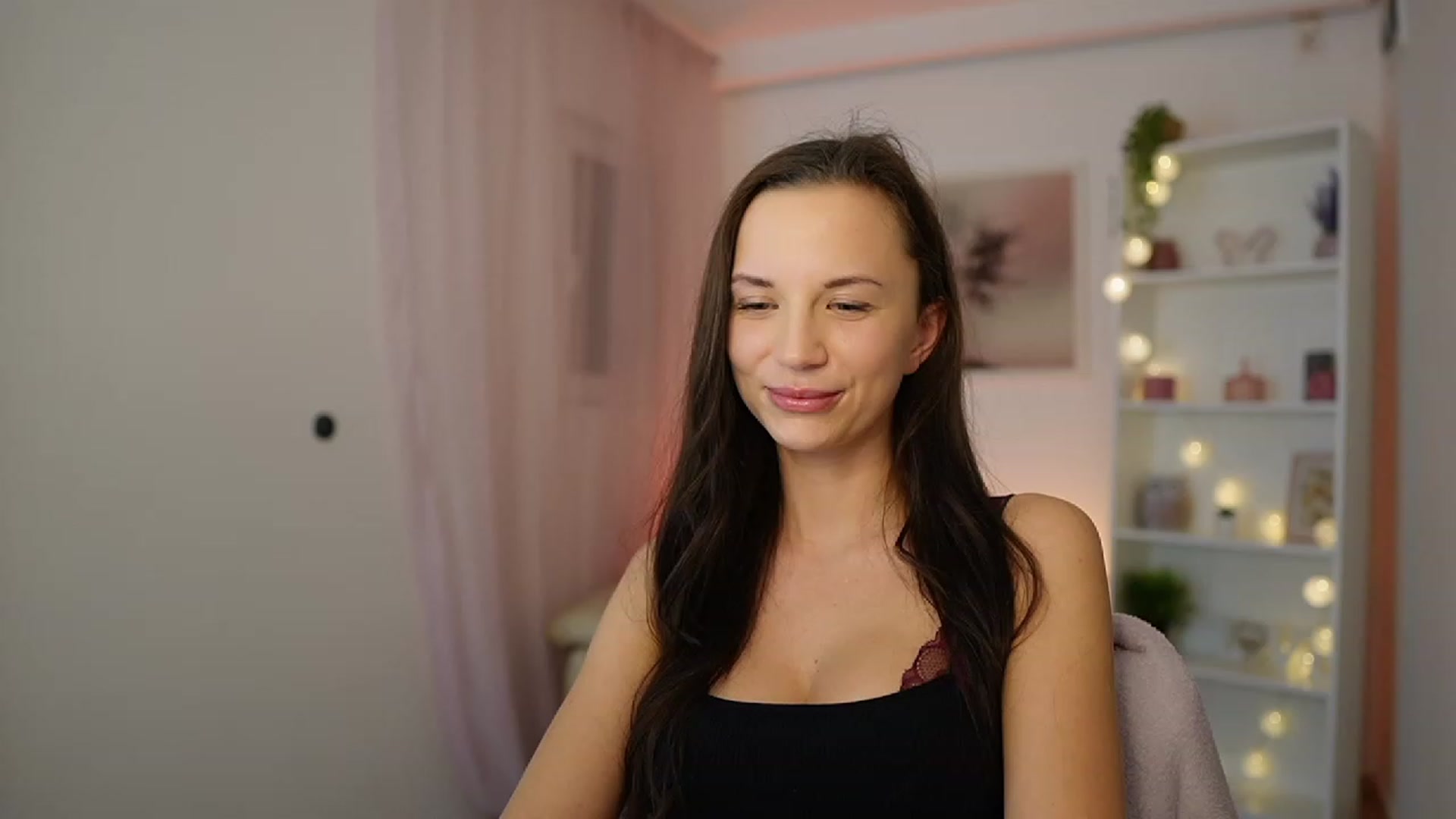 Gallery image thumbnail from Julia_W's myfreecams stream on, 12/06/2023, 15:00 image 20 of 20
