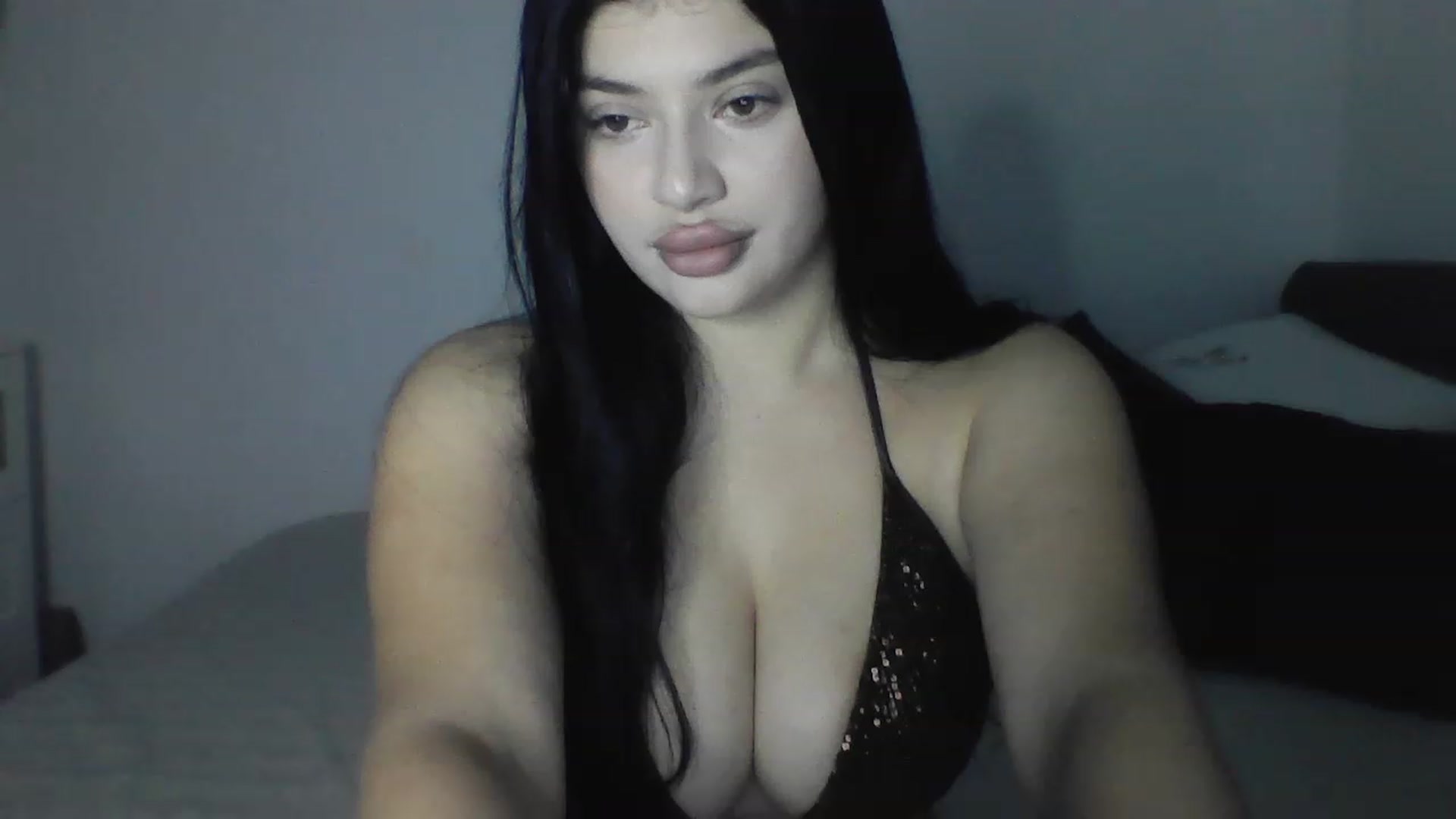 Gallery image thumbnail from Julia____'s myfreecams stream on, 11/26/2022, 23:08 image 7 of 20