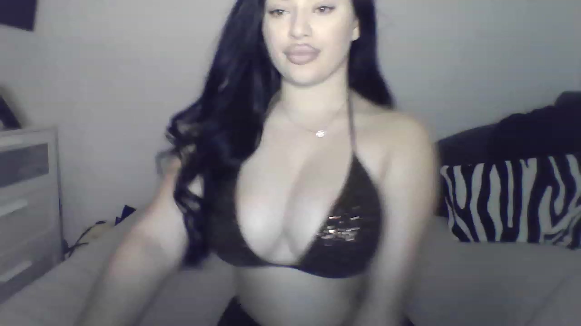 Gallery image thumbnail from Julia____'s myfreecams stream on, 01/26/2023, 17:32 image 10 of 20