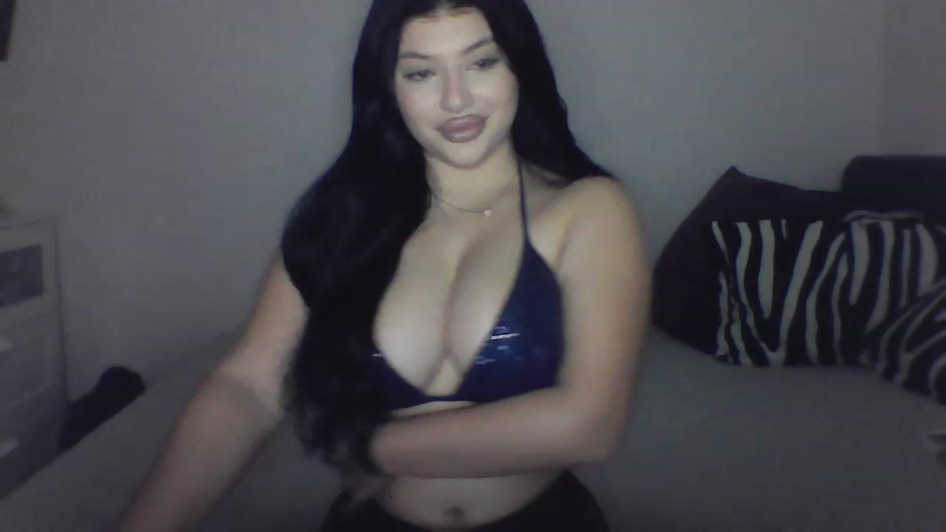 Gallery image thumbnail from Julia____'s myfreecams stream on, 01/31/2023, 20:11 image 7 of 20
