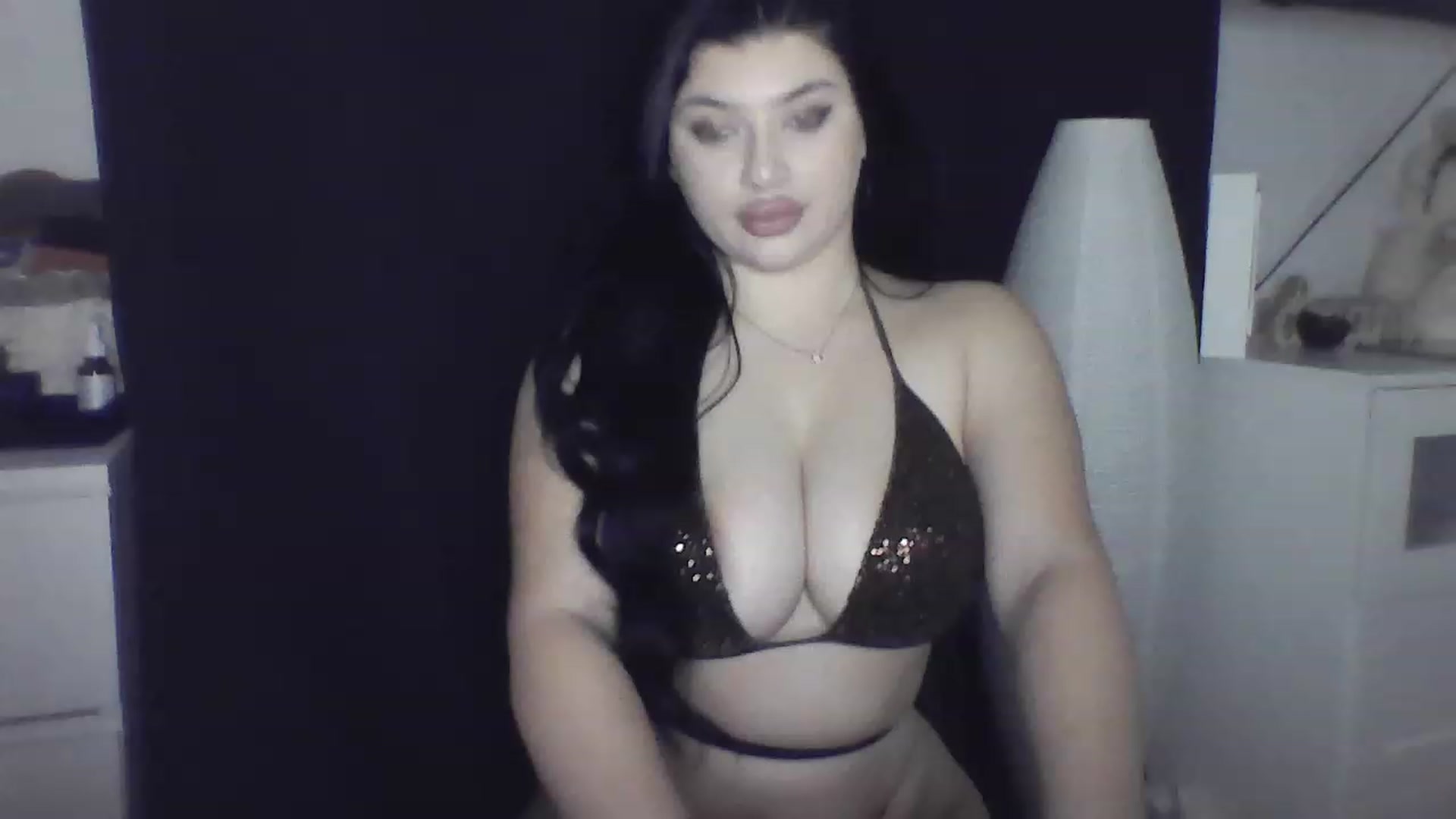 Gallery image thumbnail from Julia____'s myfreecams stream on, 02/05/2023, 22:48 image 5 of 20