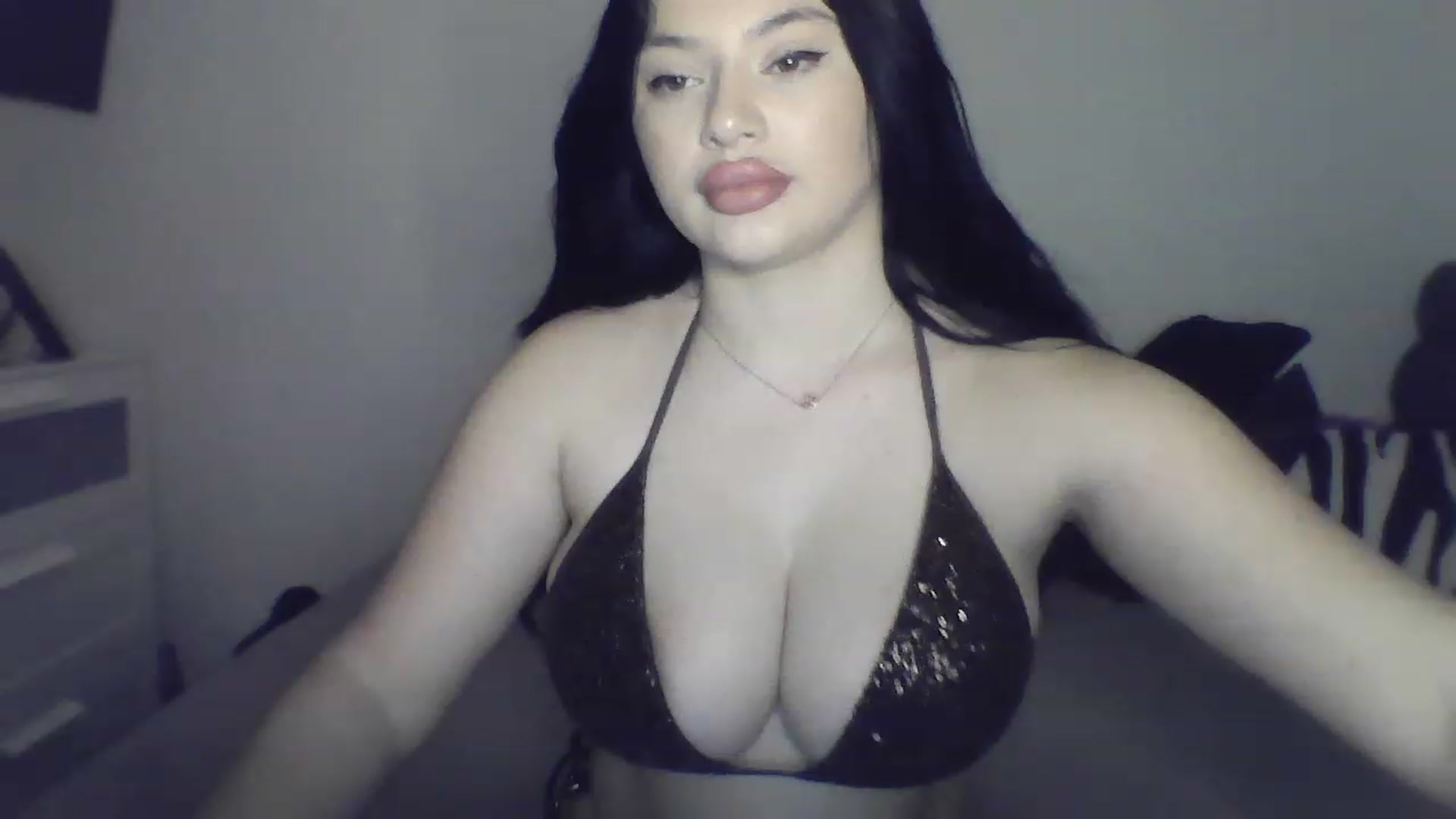 Gallery image thumbnail from Julia____'s myfreecams stream on, 02/06/2023, 20:11 image 2 of 20