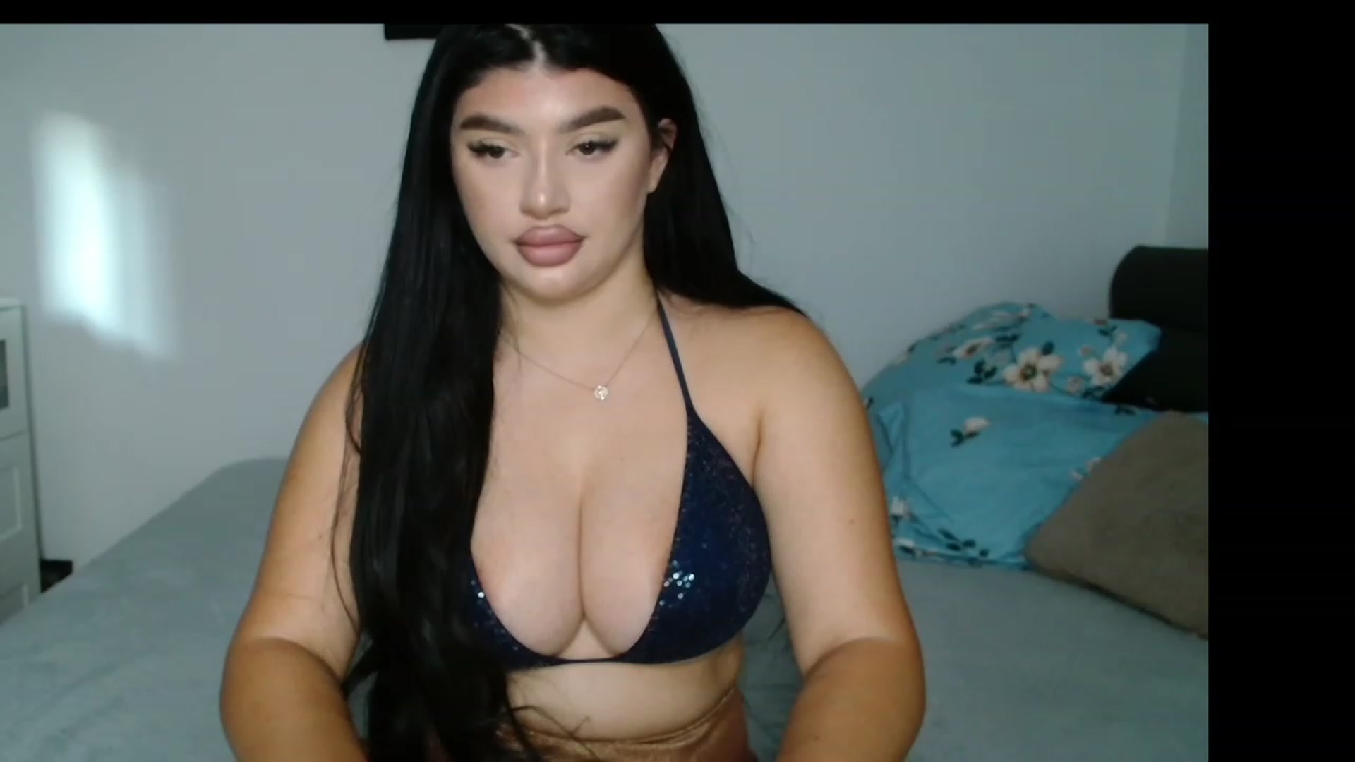 Gallery image thumbnail from Julia____'s myfreecams stream on, 07/30/2023, 16:39 image 19 of 20