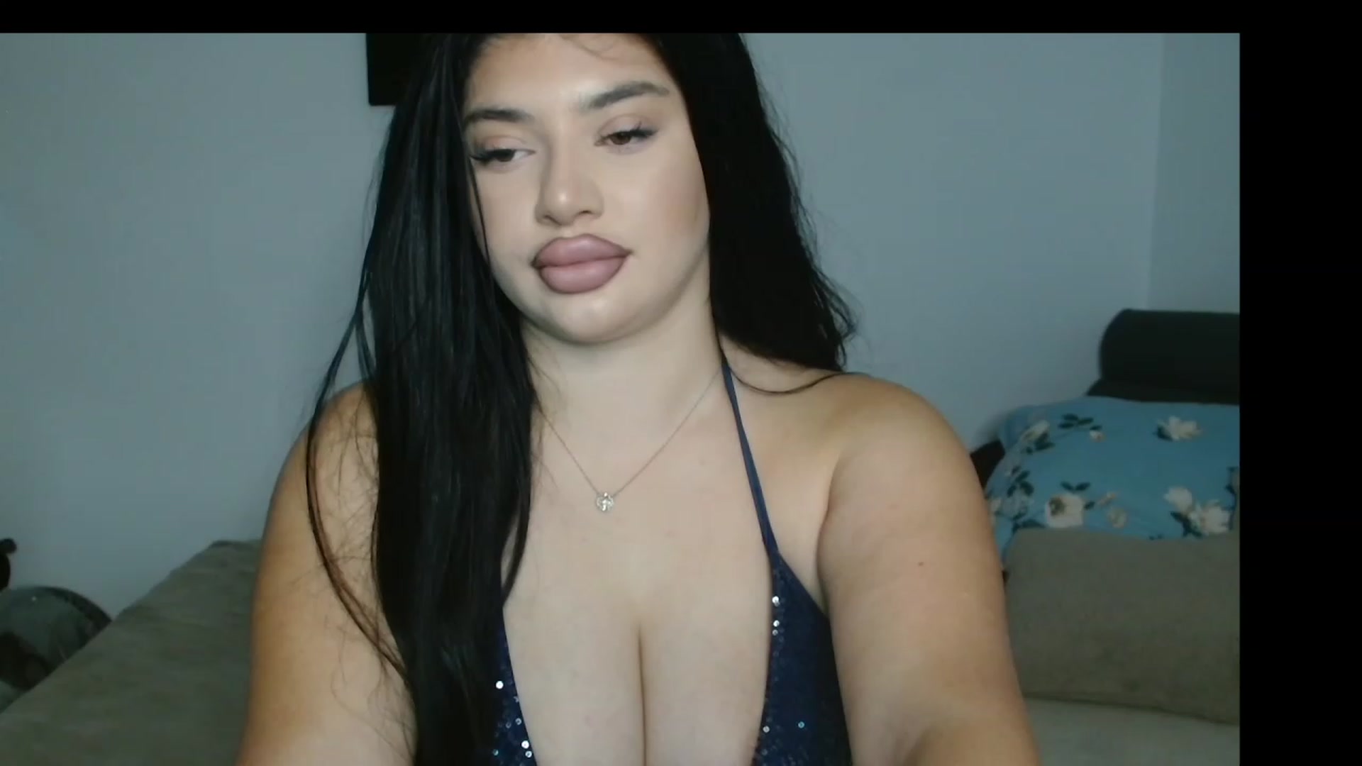 Gallery image thumbnail from Julia____'s myfreecams stream on, 09/02/2023, 06:04 image 11 of 20