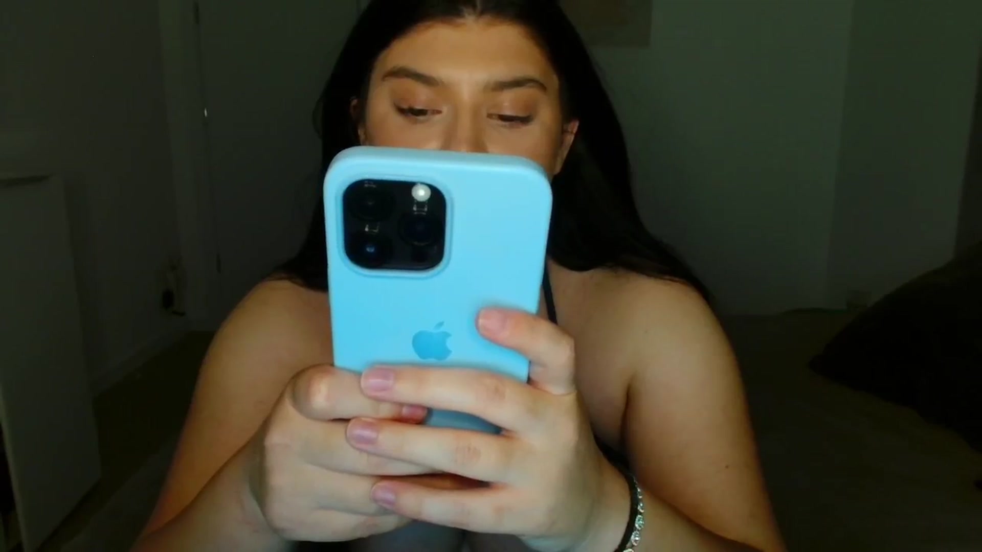 Gallery image thumbnail from Julia____'s myfreecams stream on, 05/14/2024, 22:42 image 20 of 20