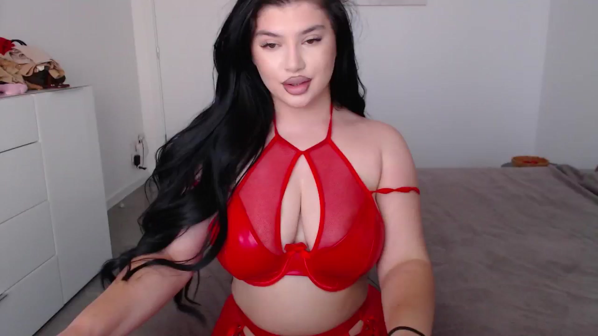 Gallery image thumbnail from Julia____'s myfreecams stream on, 07/01/2024, 17:05 image 4 of 20