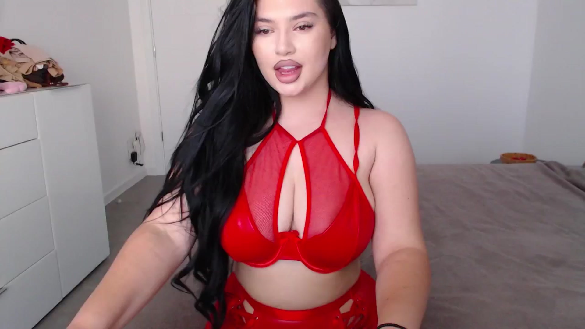 Gallery image thumbnail from Julia____'s myfreecams stream on, 07/01/2024, 17:05 image 3 of 20