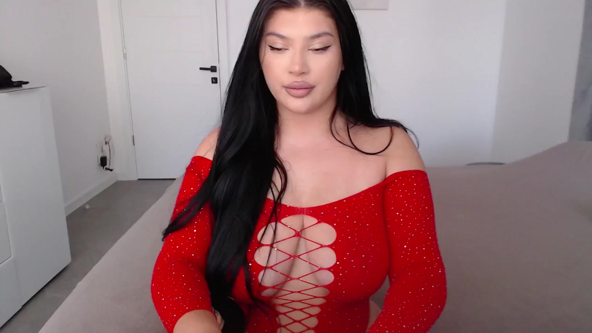 Gallery image thumbnail from Julia____'s myfreecams stream on, 09/09/2024, 15:53 image 5 of 20