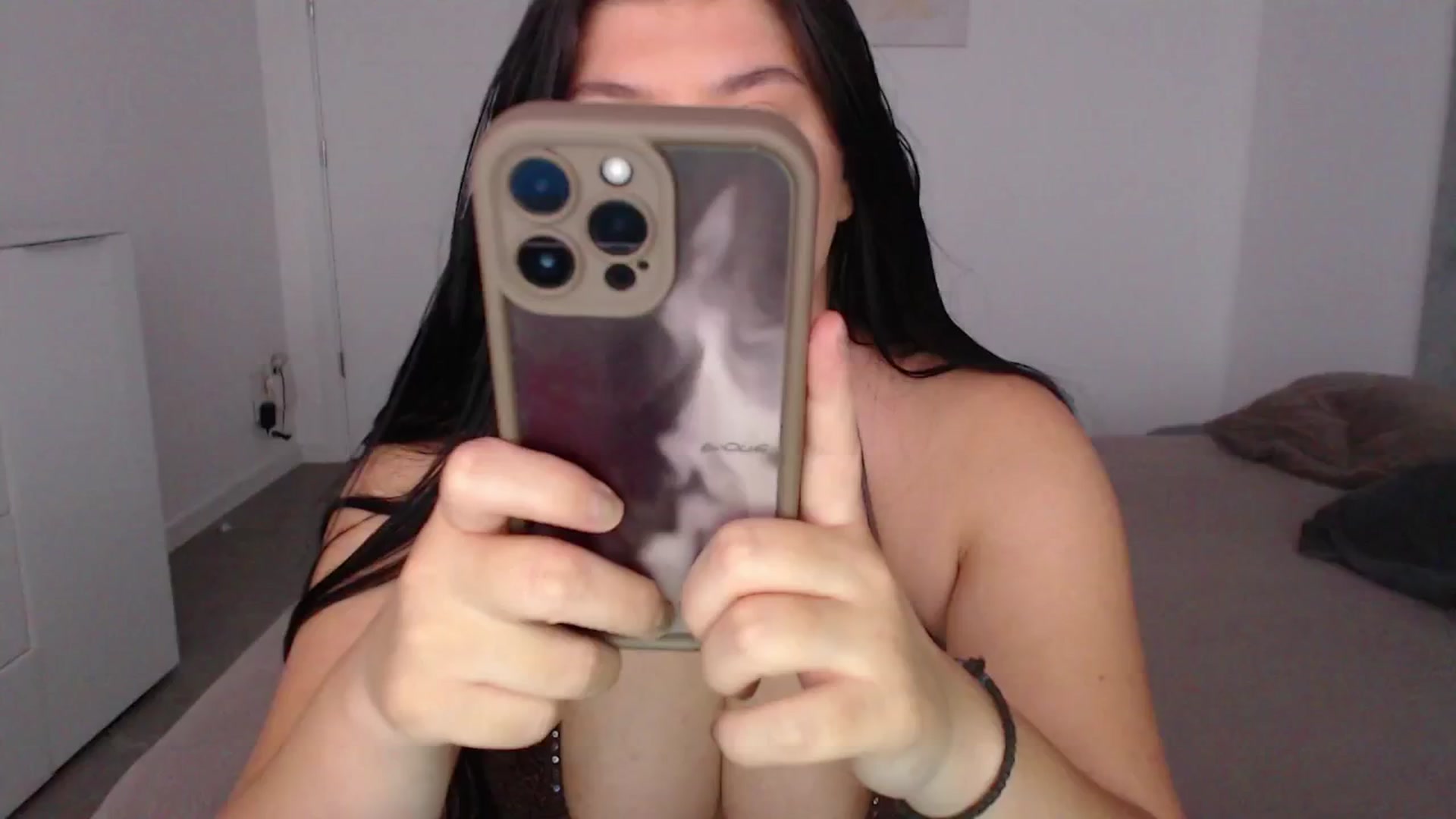 Gallery image thumbnail from Julia____'s myfreecams stream on, 09/11/2024, 05:08 image 19 of 20