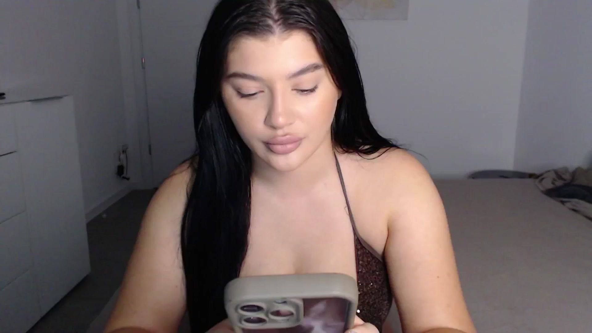 Gallery image thumbnail from Julia____'s myfreecams stream on, 11/09/2024, 18:49 image 12 of 20