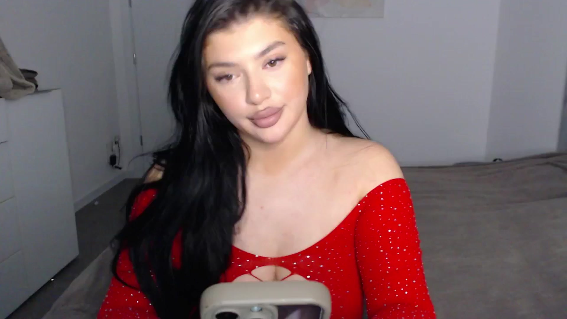 Gallery image thumbnail from Julia____'s myfreecams stream on, 11/24/2024, 17:37 image 16 of 20