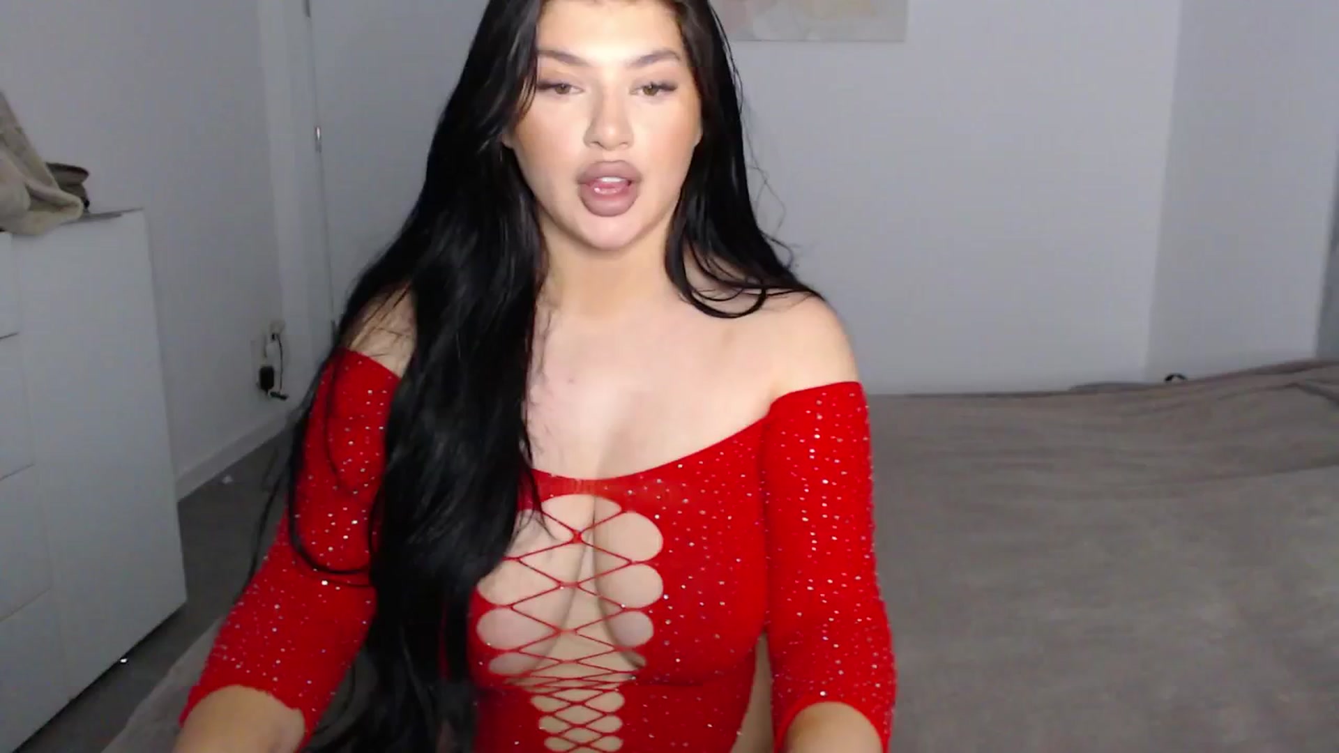 Gallery image thumbnail from Julia____'s myfreecams stream on, 11/24/2024, 17:37 image 19 of 20