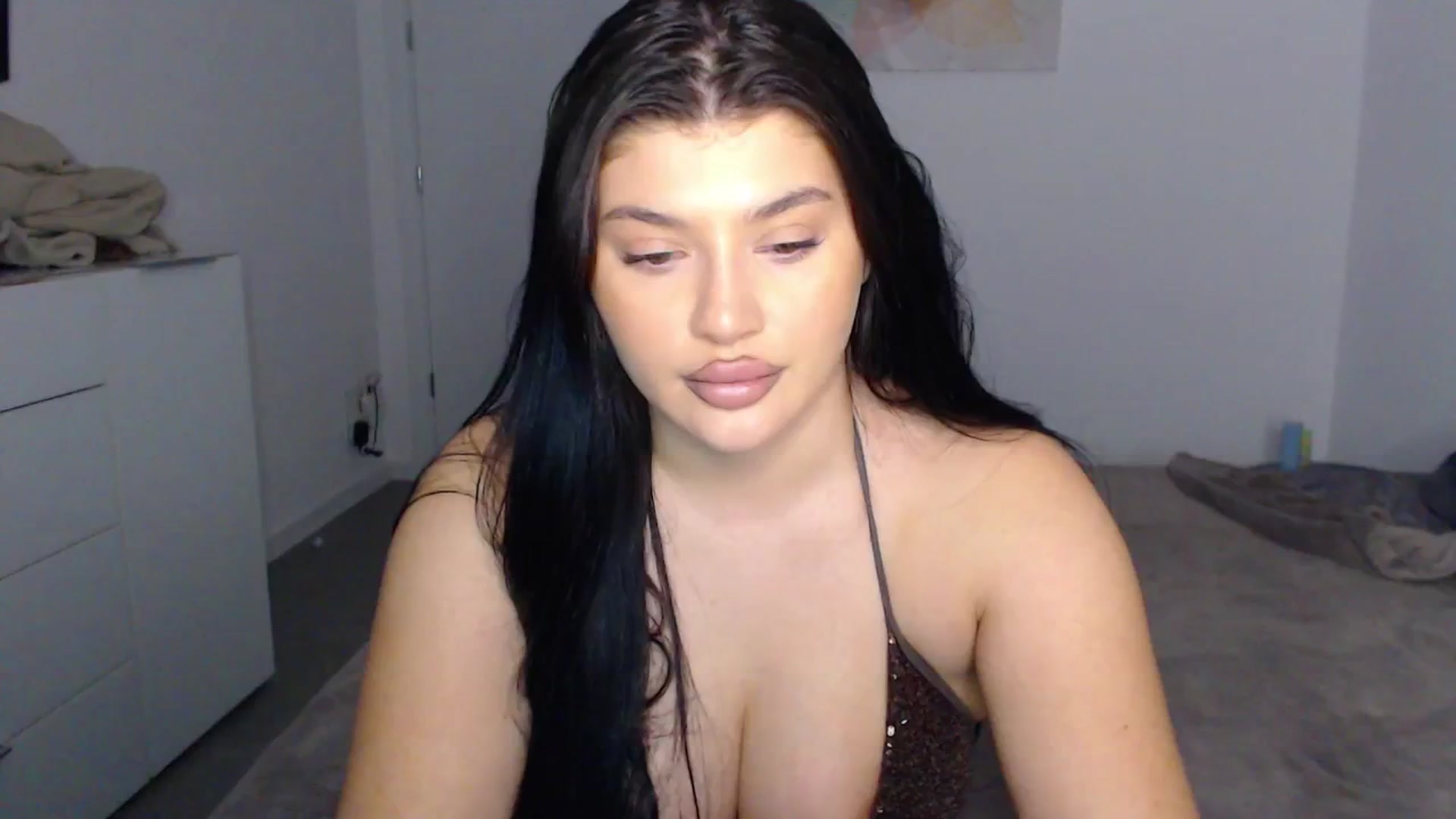 Gallery image thumbnail from Julia____'s myfreecams stream on, 12/12/2024, 20:29 image 7 of 20