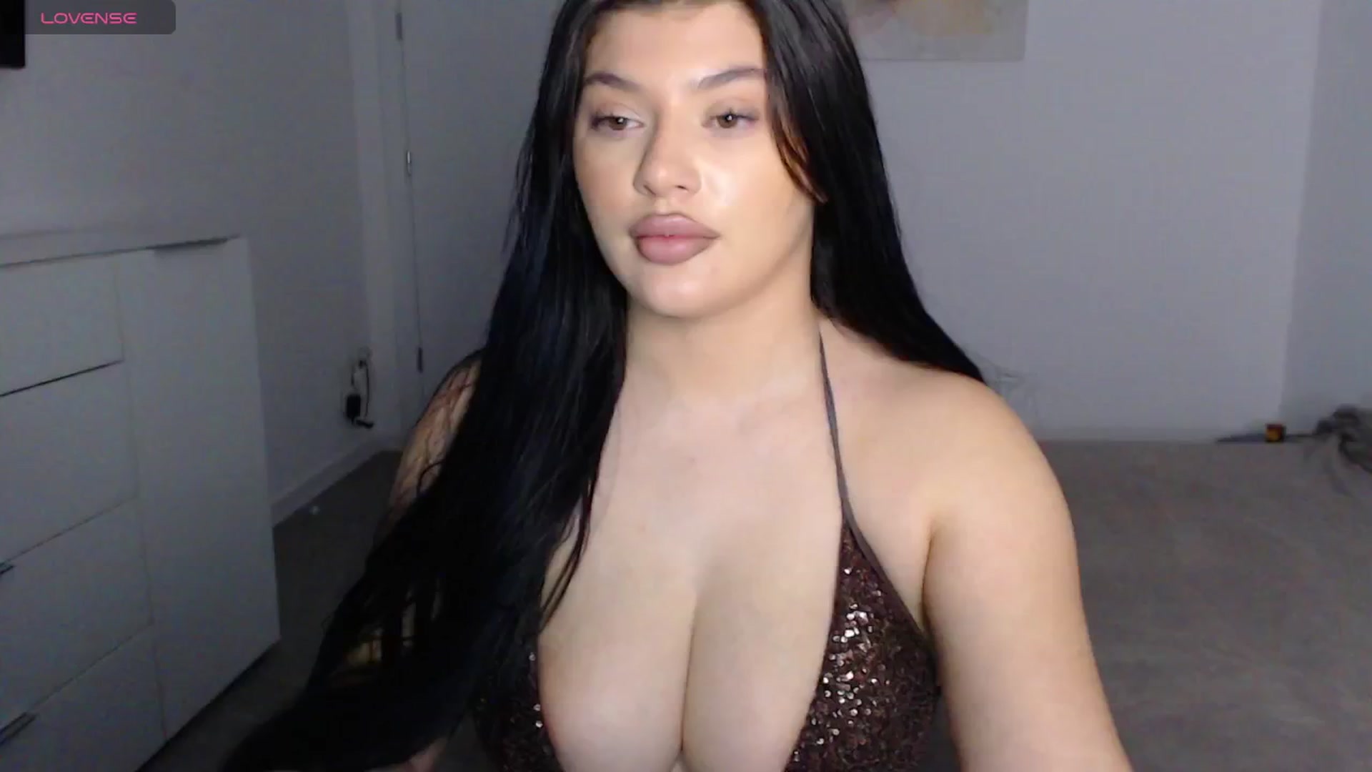 Gallery image thumbnail from Julia____'s myfreecams stream on, 12/15/2024, 15:04 image 14 of 20