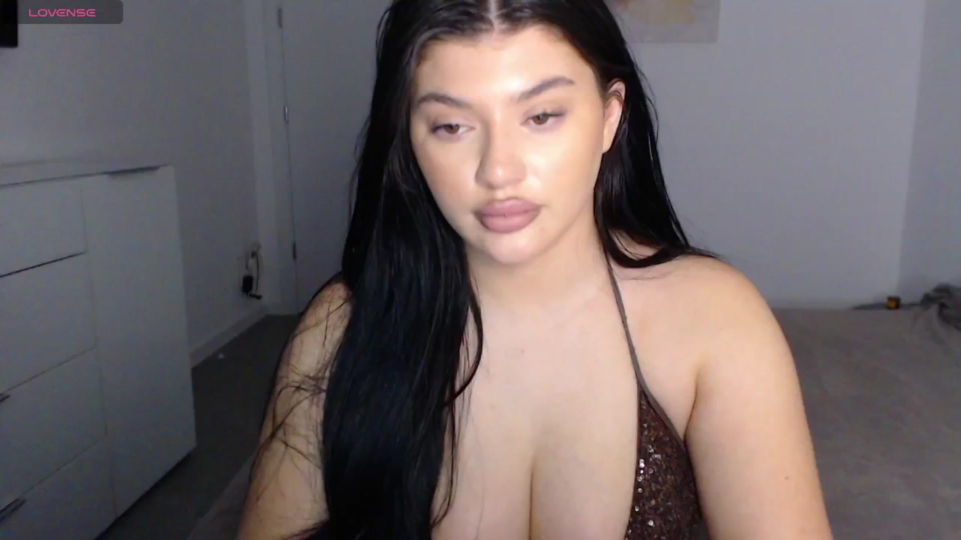 Gallery image thumbnail from Julia____'s myfreecams stream on, 12/15/2024, 15:04 image 13 of 20