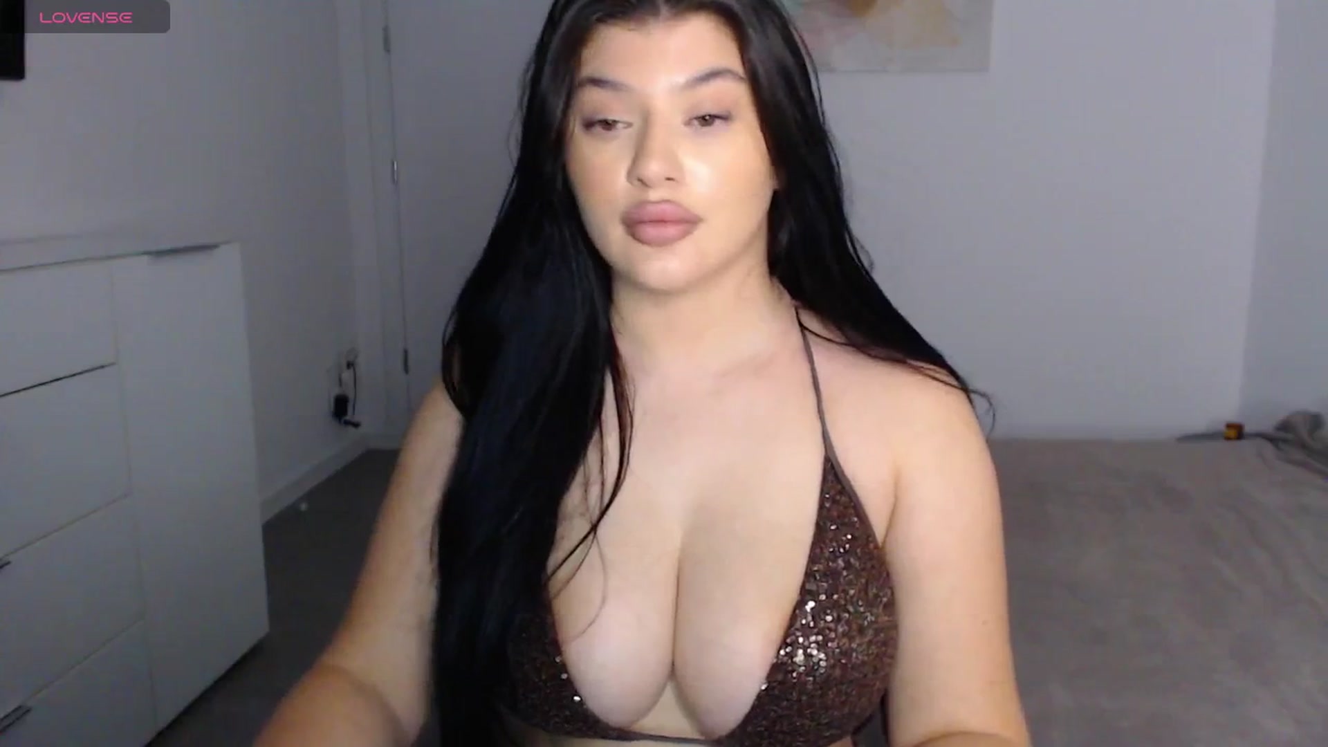 Gallery image thumbnail from Julia____'s myfreecams stream on, 12/15/2024, 17:30 image 19 of 20