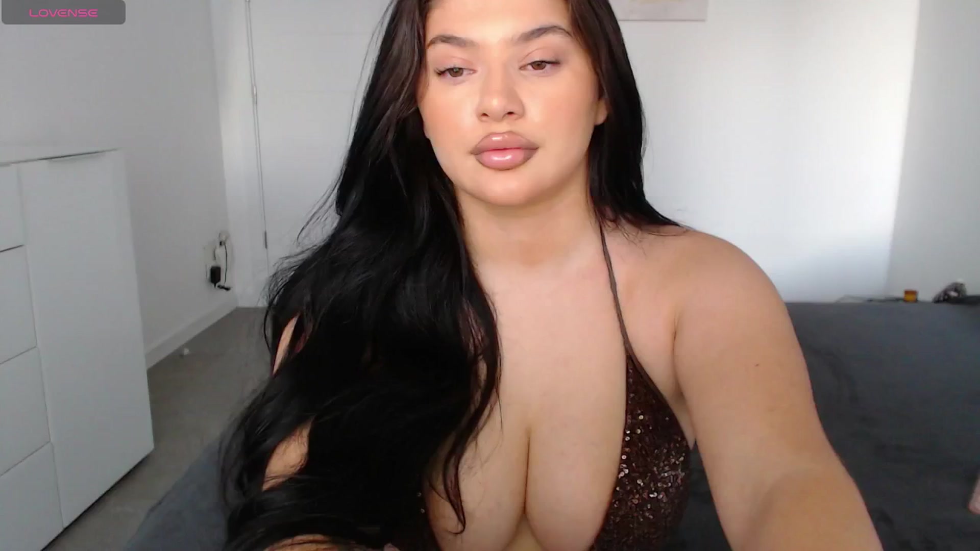Gallery image thumbnail from Julia____'s myfreecams stream on, 12/18/2024, 06:41 image 20 of 20
