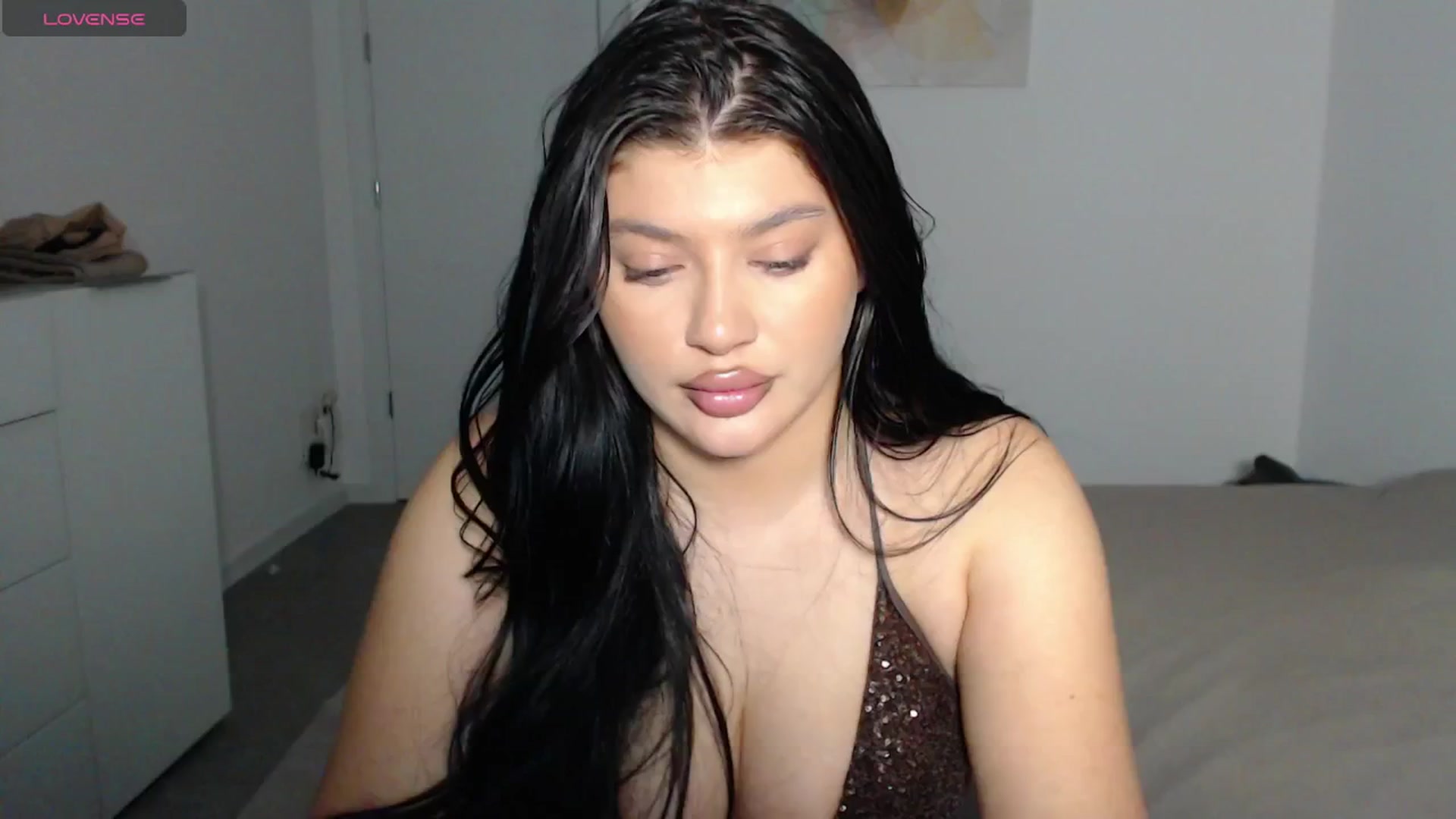 Gallery image thumbnail from Julia____'s myfreecams stream on, 12/23/2024, 02:54 image 20 of 20