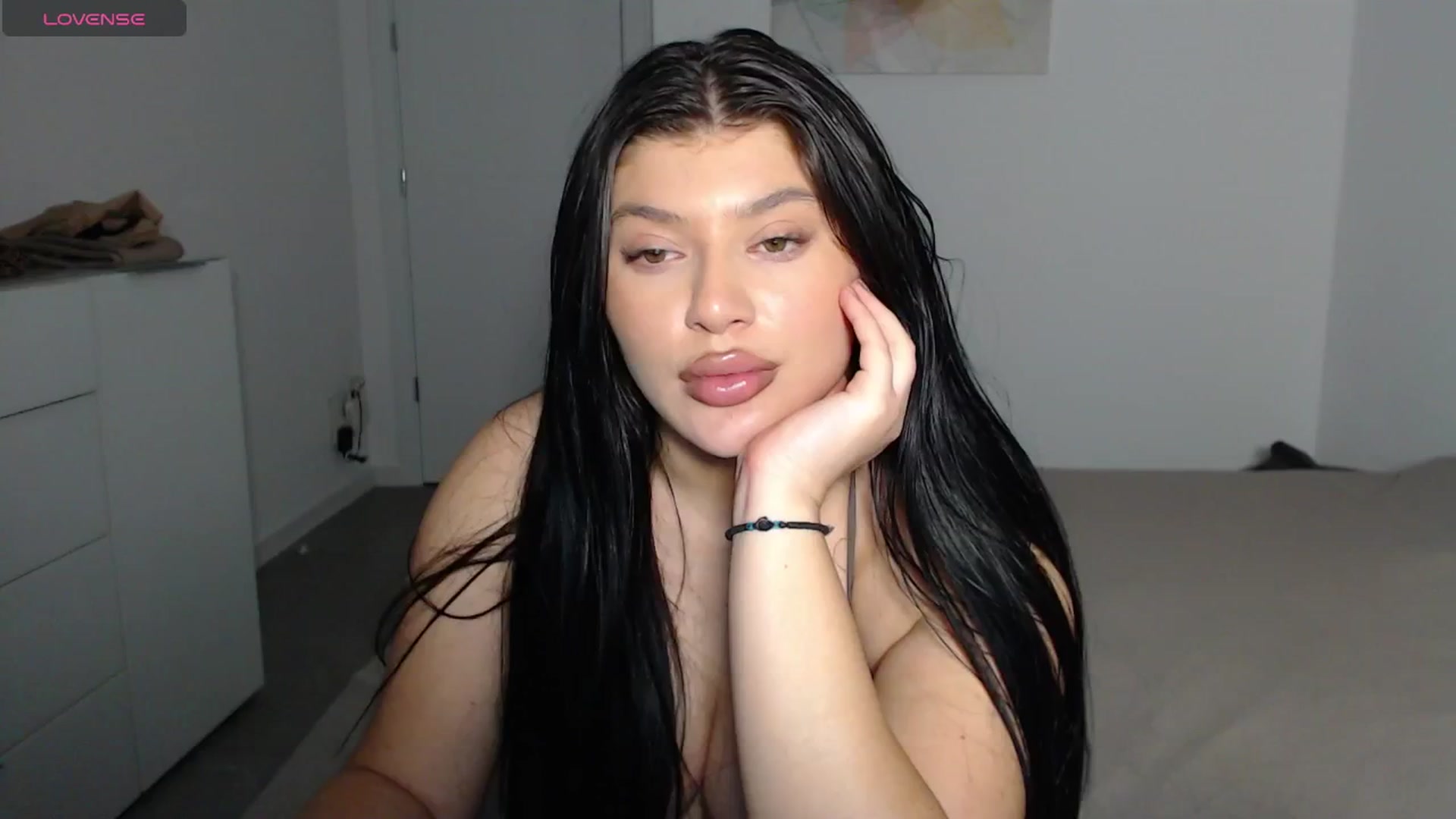 Gallery image thumbnail from Julia____'s myfreecams stream on, 12/23/2024, 05:29 image 13 of 20