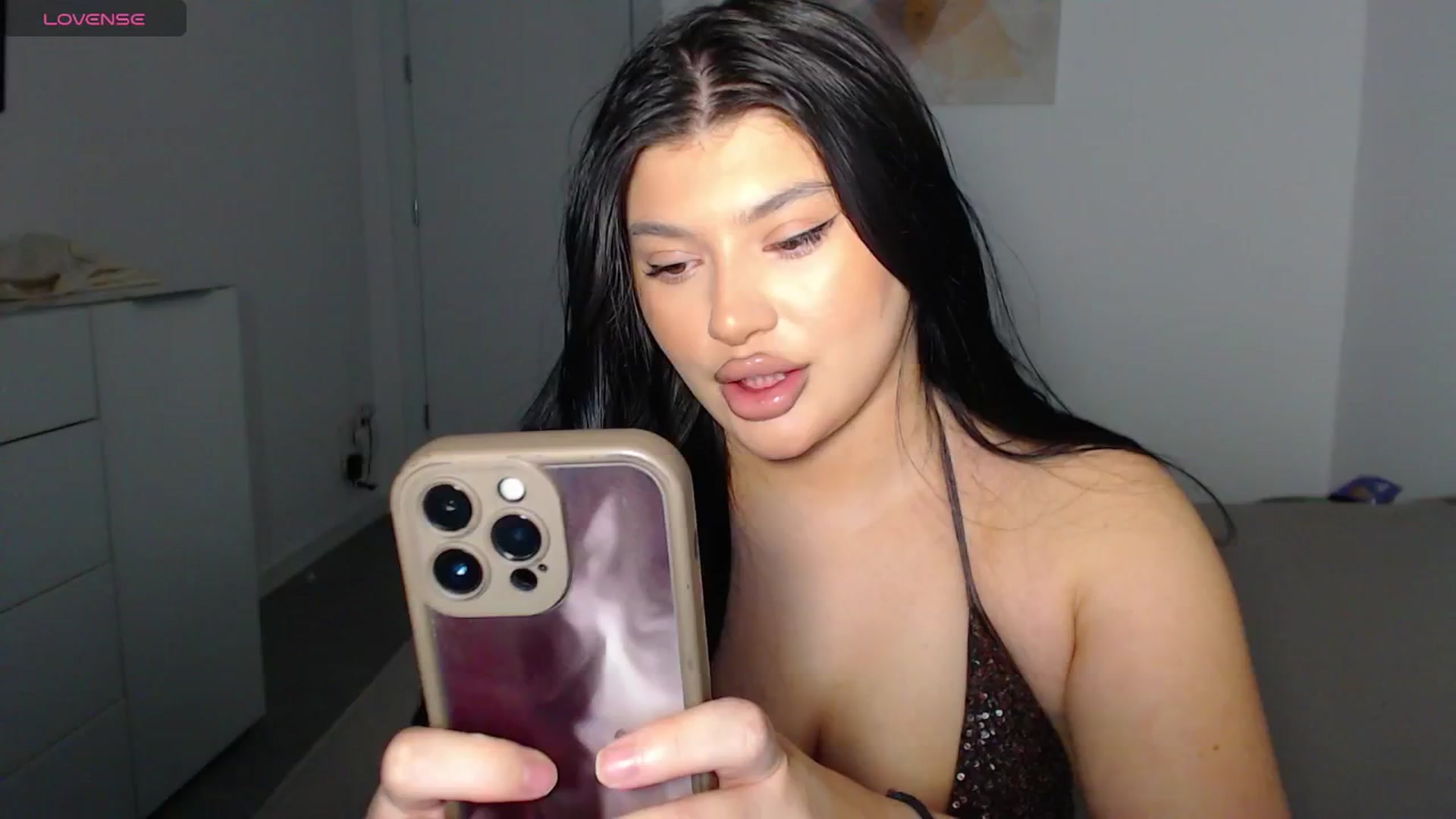 Gallery image thumbnail from Julia____'s myfreecams stream on, 12/28/2024, 22:46 image 8 of 20